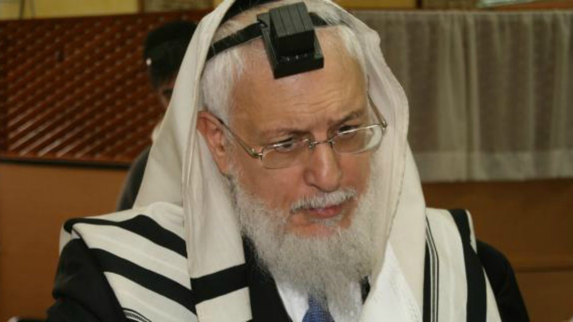 L'ancien Grand rabbin de France Joseph Sitruk, enseveli le 26 septembre 2016  au Mont des Oliviers, à Jérusalem (Photo:  www.chiourim.com)  