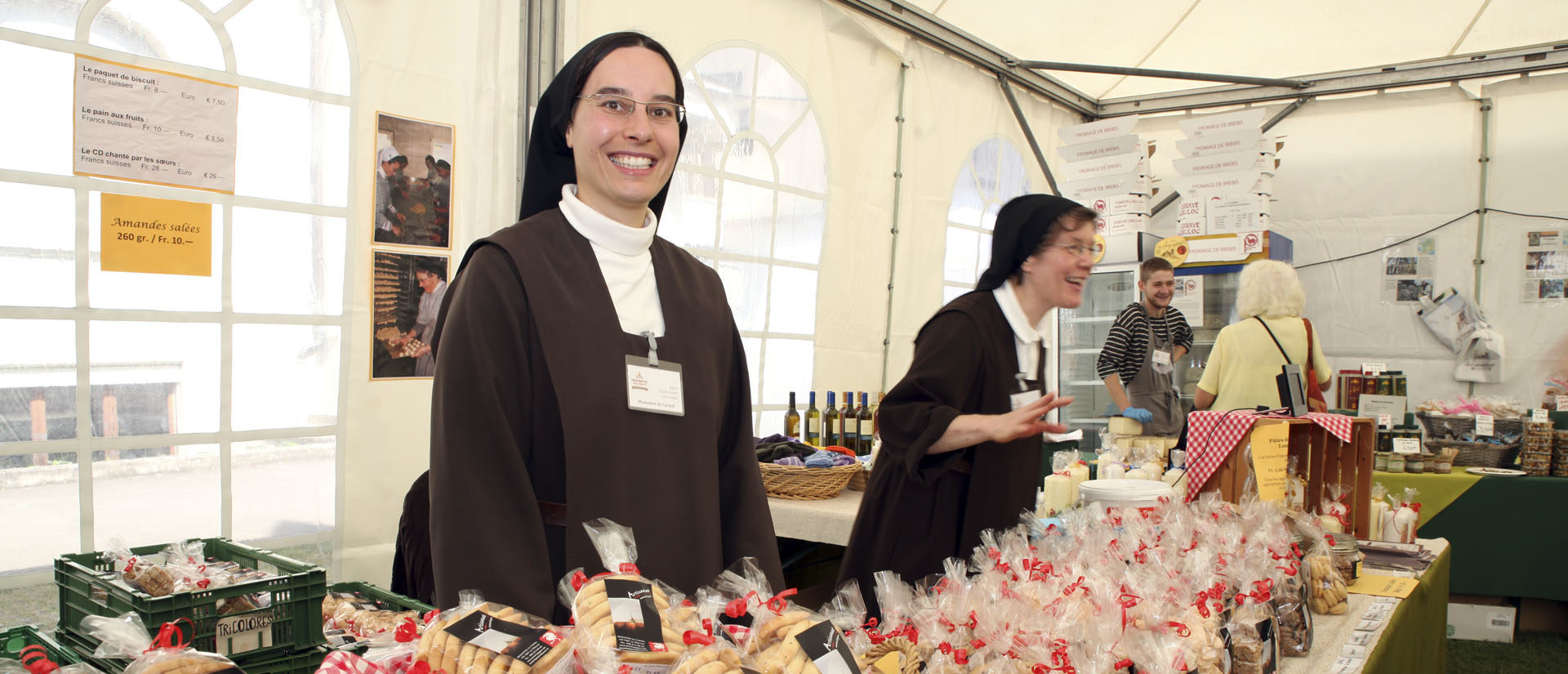 Marché monastique de Saint-Maurice, le 22 septembre 2016. Les Soeurs du Carmel du Pâquier font un tabac avec leurs biscuits. | © Bernard Hallet