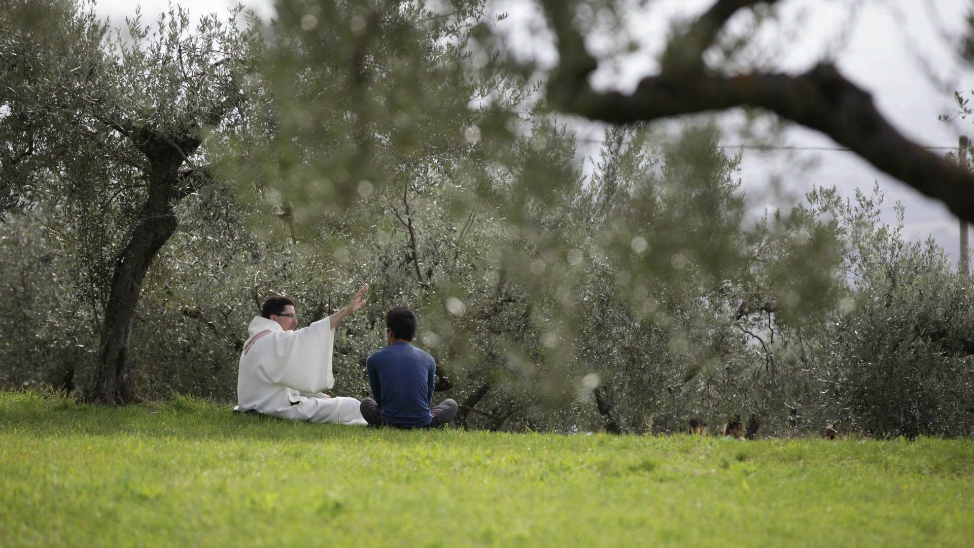 Confession à ciel ouvert dans la campagne environnant le monastère de Saint-Damien. (Photo: B. Hallet)