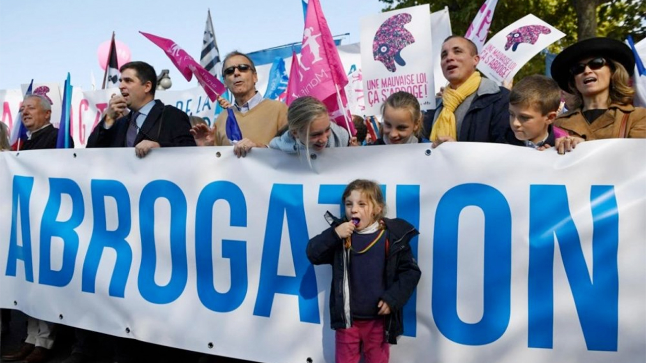 Entre 23'000 et 500'000 personnes ont manifesté contre le mariage homosexuel (Photo: Twitter)