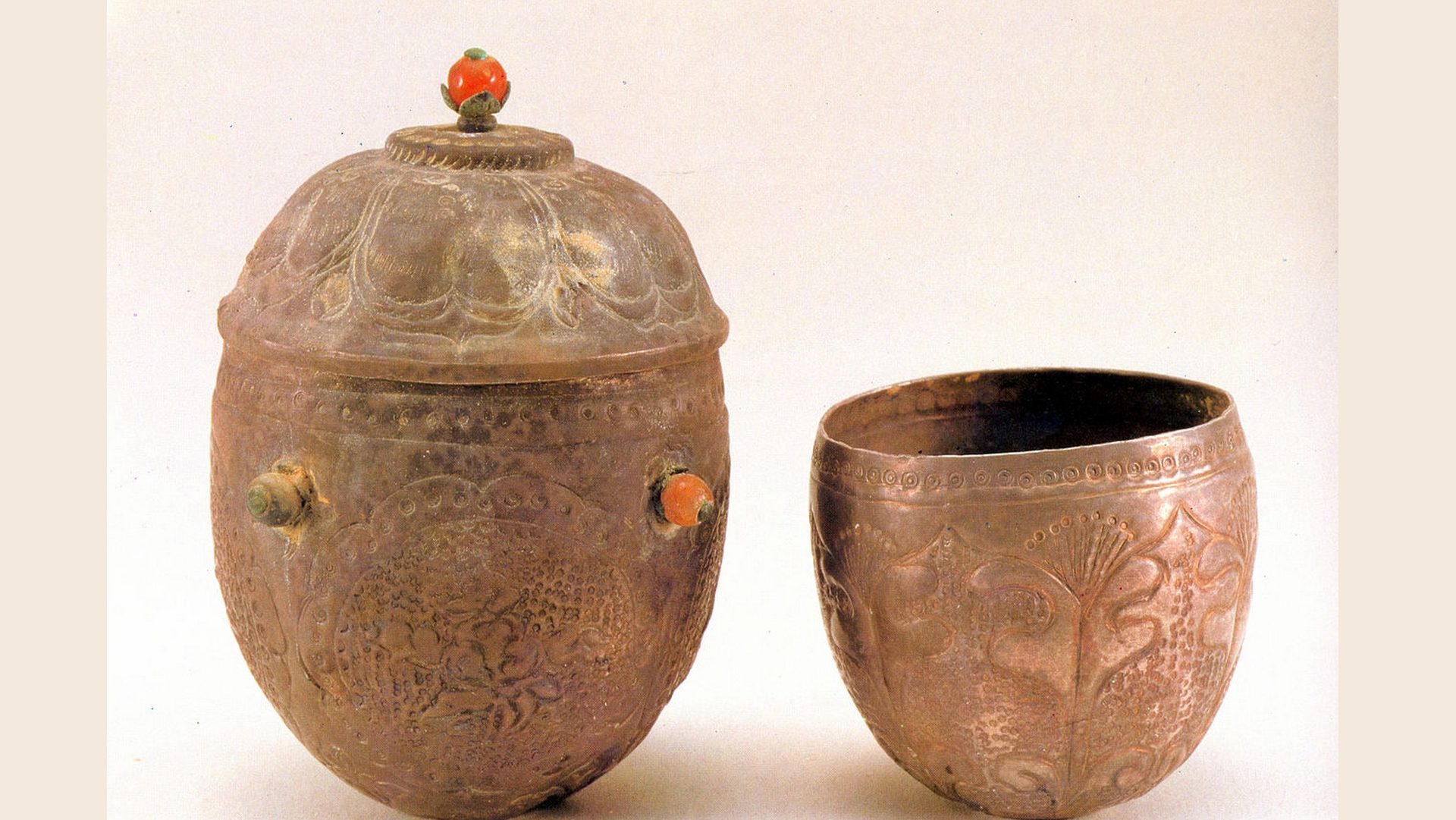 Urne coréenne antique en argent (photo: domaine public)