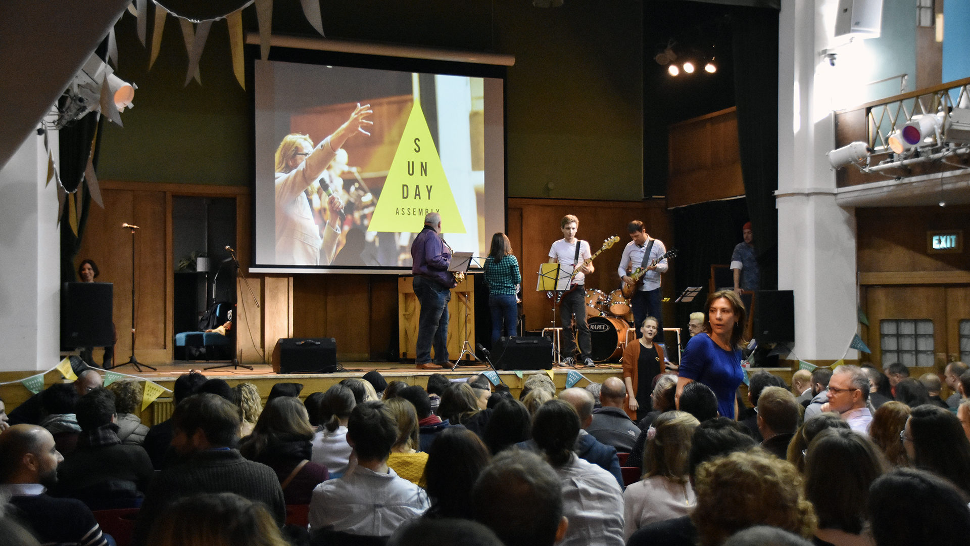 Nées il y a bientôt quatre ans à Londres, les Sunday Assemblies se sont étendues à huit pays différents. (Photo: Pierre Pistoletti)