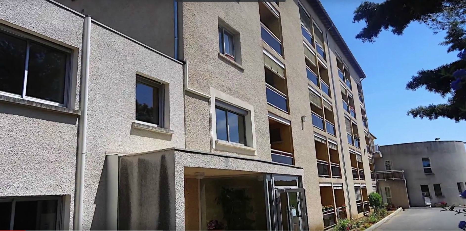 La maison de retraite "Les chênes verts", à Montferrier, en France, est une des cinq maisons que possède la Société des missions d'Afrique. (Photo: SMA/capture d'écran)