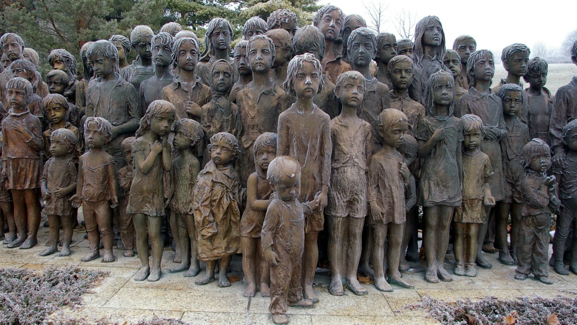 Deux survivants de Lidice offriront un tableau de la Vierge au pape – Portail catholique suisse