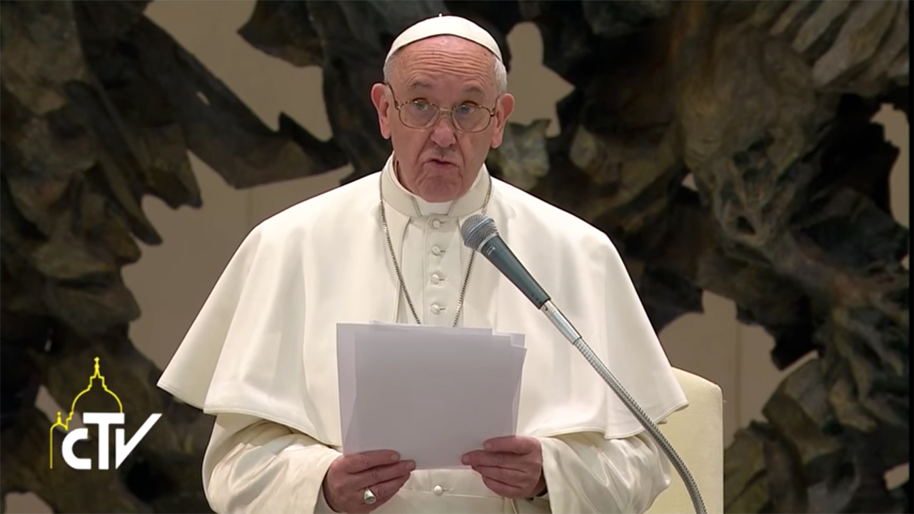 Le pape François salue les dirigeants européens (Image: youtube/CTV)