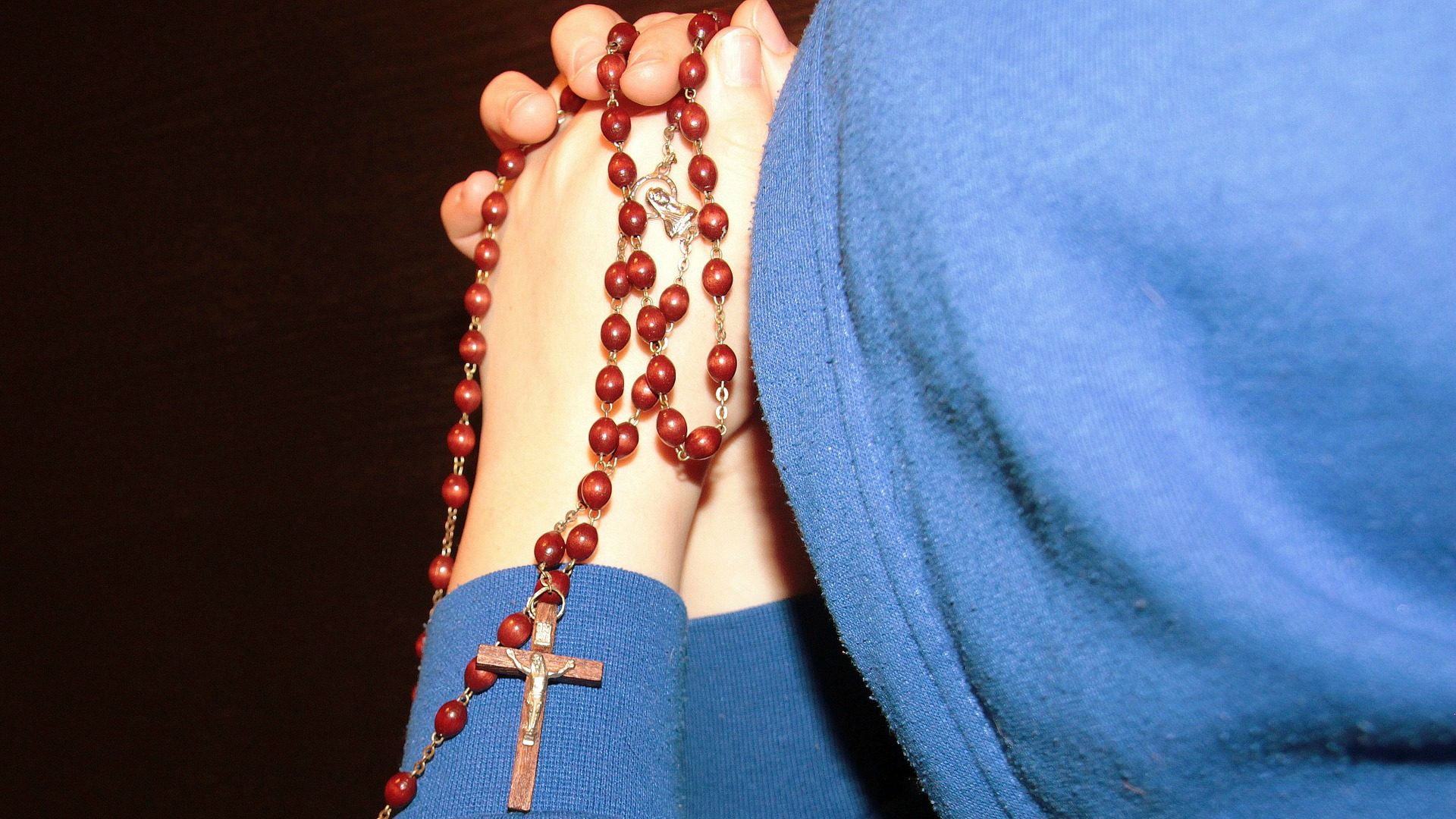 Les catholiques de Suisse ne sont pas les plus assidus dans la prière (Photo:pixabay.com)