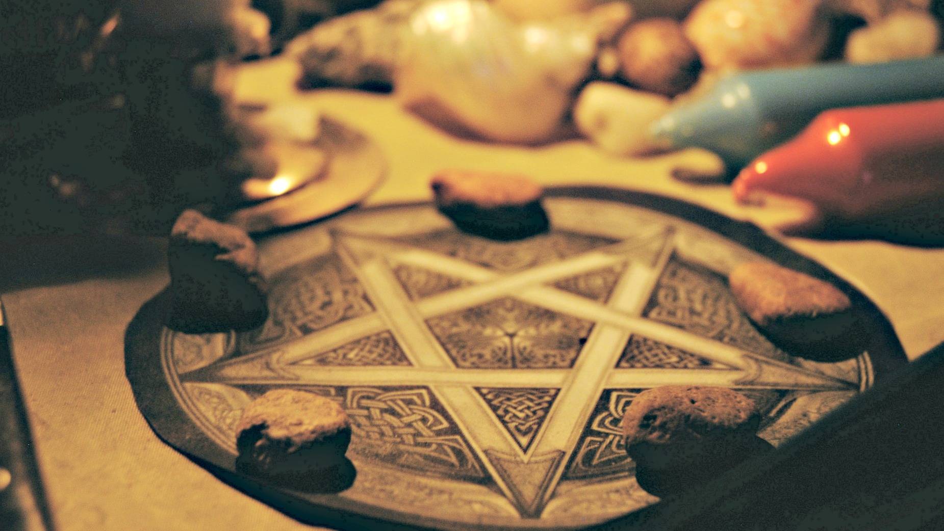 Les wiccans s'adonnent à la magie noire (Photo:Kali Bardi/Flickr/CC BY-NC-ND 2.0)