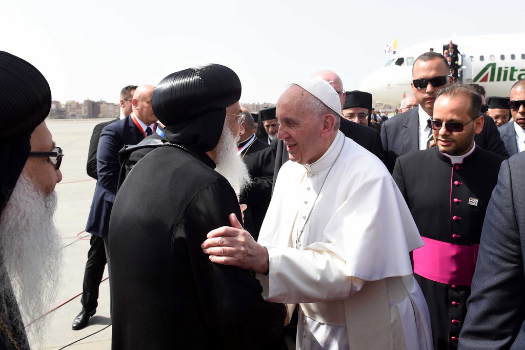 Le pape François s'est posé au Caire le 28 avril 2017, en début d'après-midi. (Photo: Keystone)