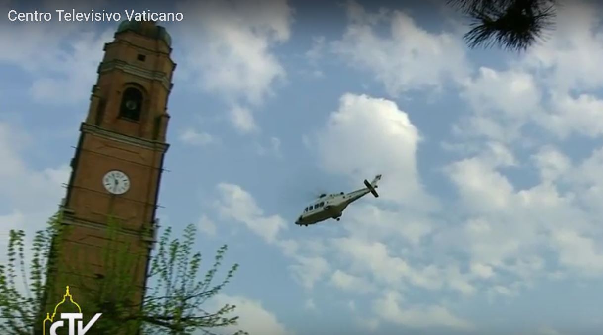 L'hélicoptère du pape  (capture d'écran CTV) 