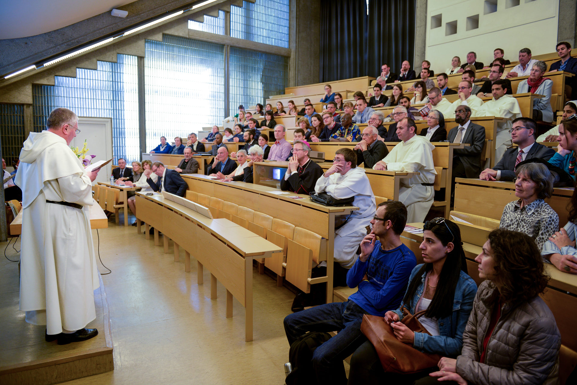 Le professeur et bibliste Luc Devillers, lors de la remise des diplômes 2017 (Photo: Dominik Hasler)