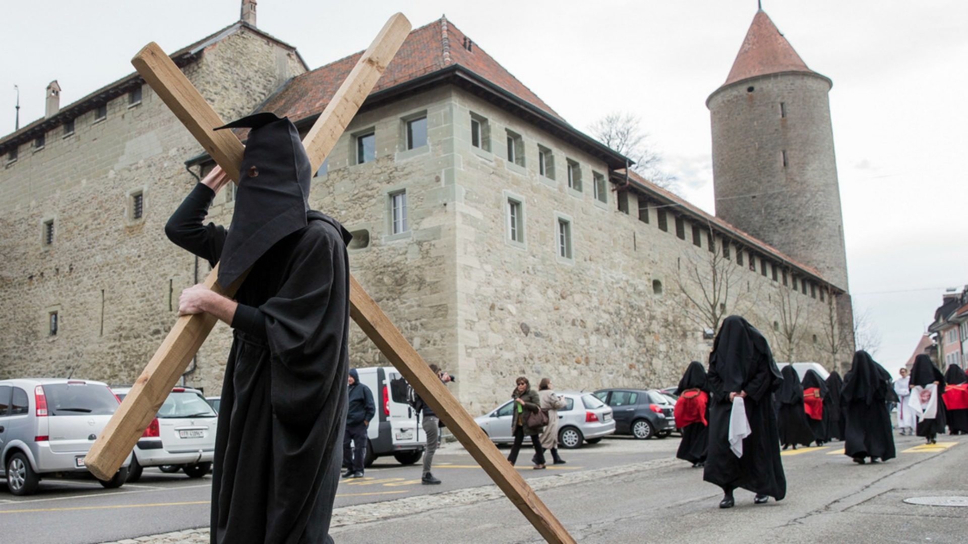 Les Pleureuses de Romont le Vendredi Saint (Photo: Cyril Zingaro  Keystone)