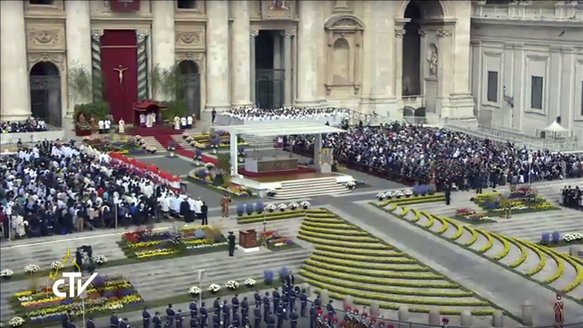 Le pape a célébré la messe de Pâques le 16 avril 2017. Il a exhorté les fidèles à proclamer le Christ ressuscité | © capture-écran/CTV