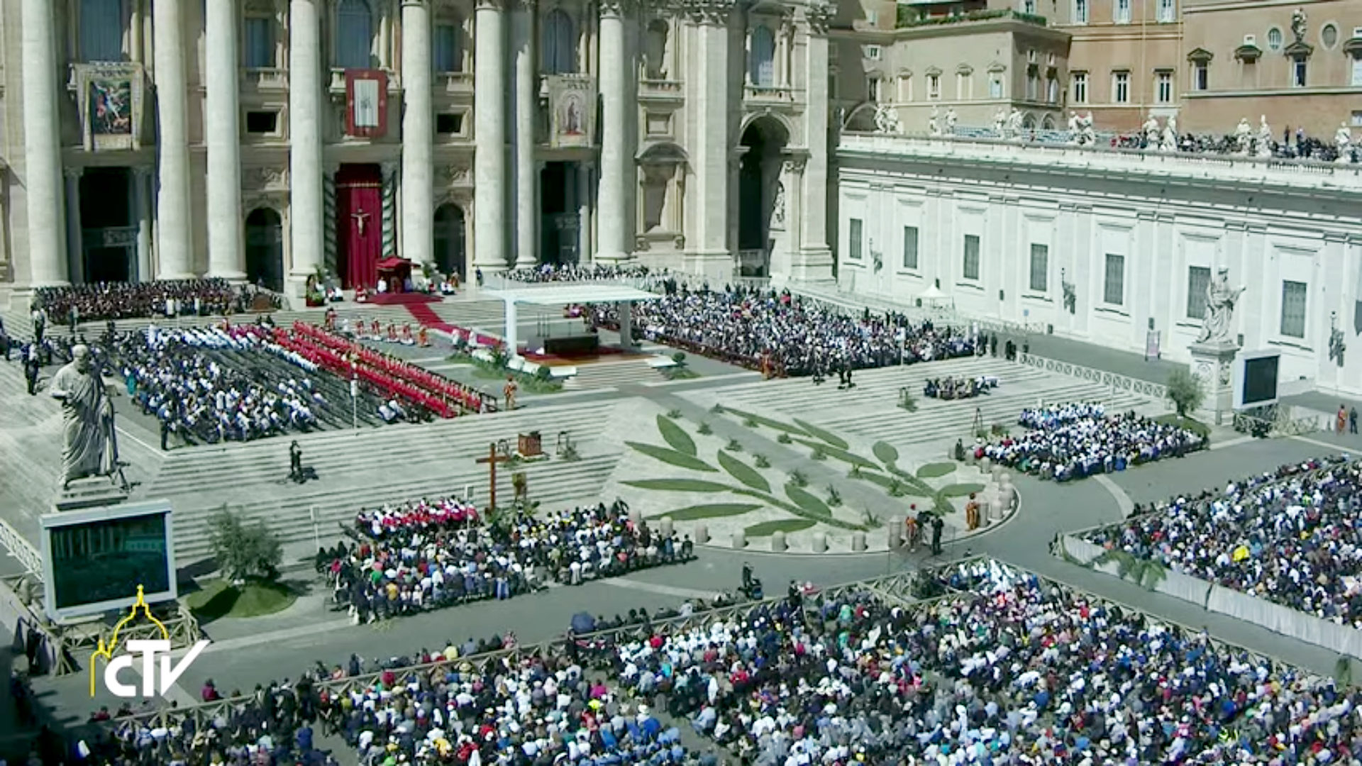 La place Saint-Pierre lors de la célébration du dimanche des Rameaux, le 9 avril 2017 (Photo: CTV)