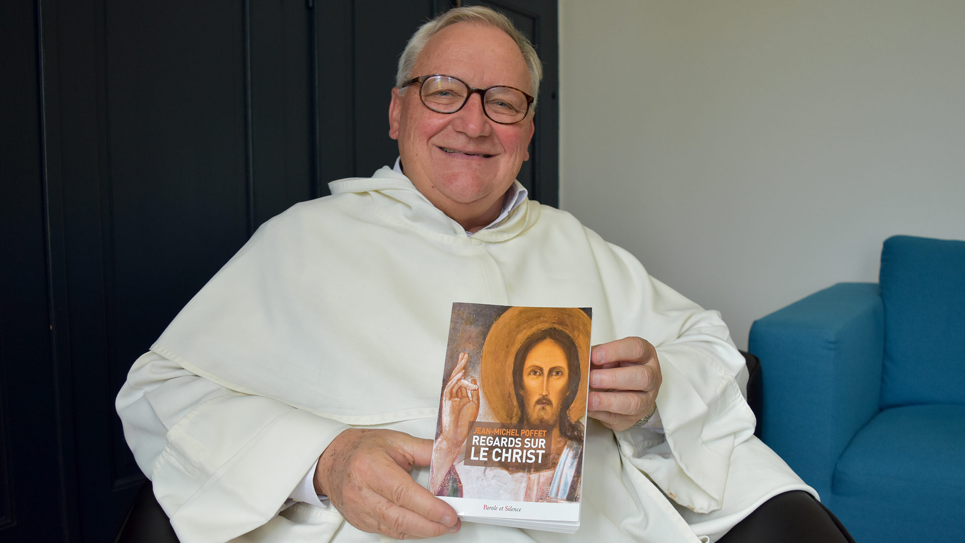 Le Père dominicain Jean-Michel Poffet, bibliste fribourgeois, vient de publier son nouvel ouvrage 'Regards sur le Christ'  (Photo: Jacques Berset)