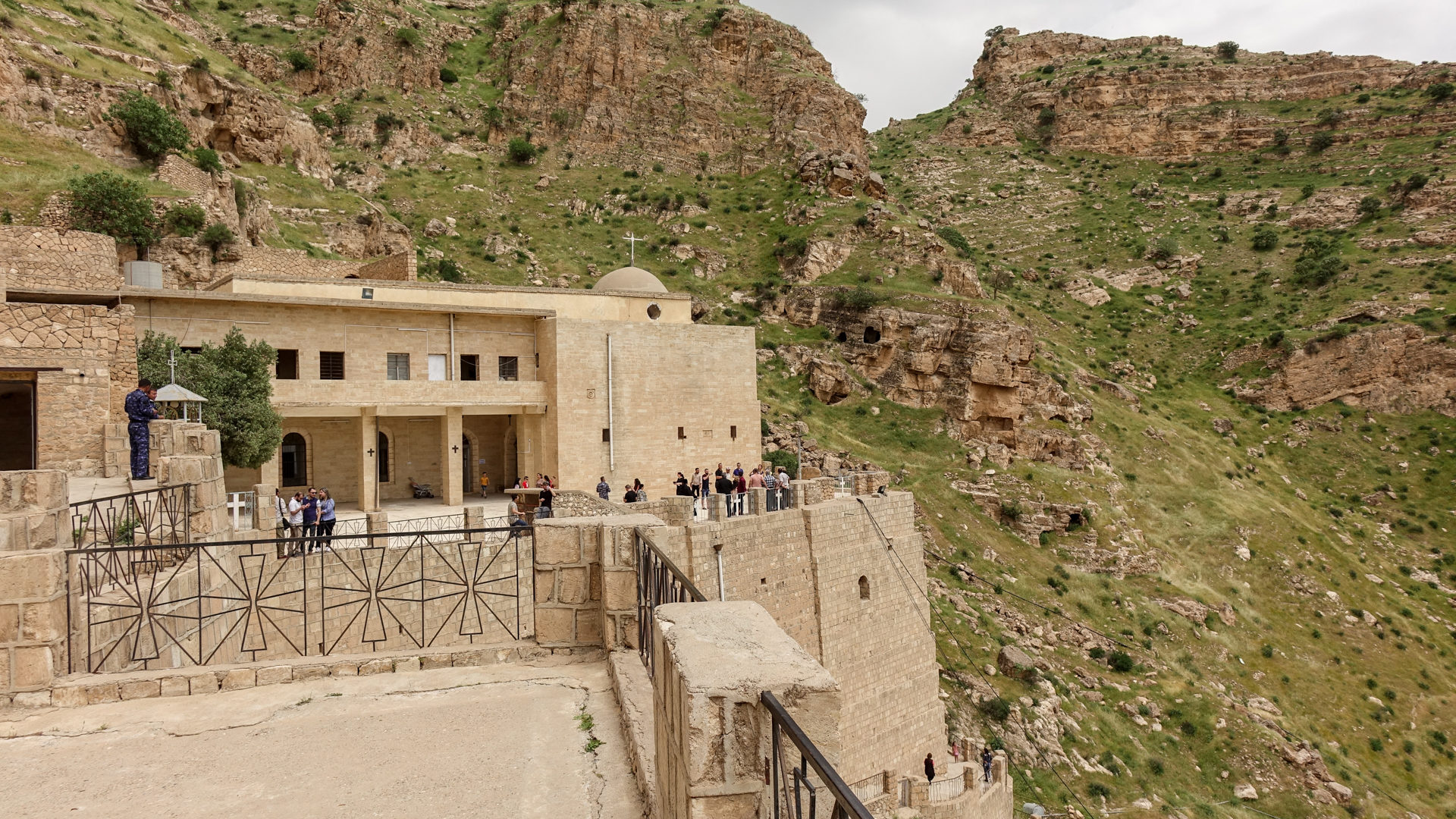 Le monastère de Rabban Hormzid, près d'Alqosh, au nord de l'Irak (photo Maurice Page) 