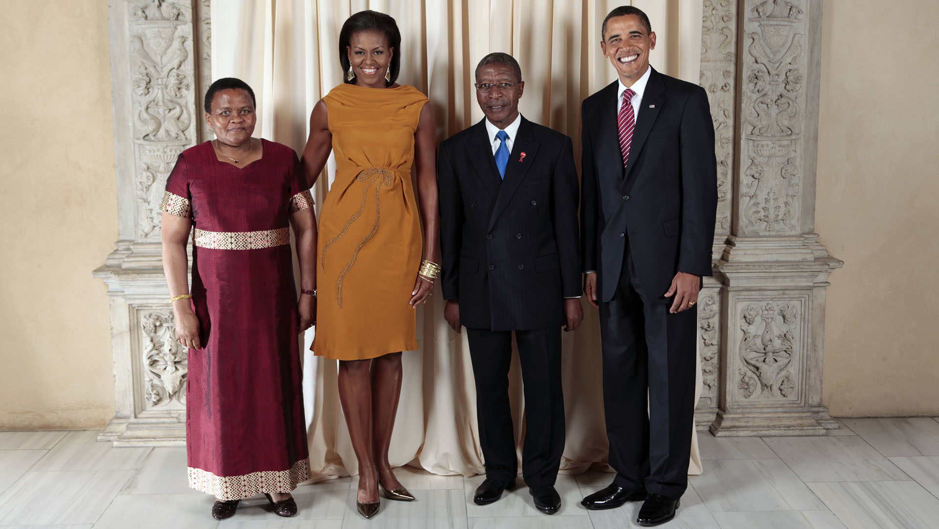 Le premier ministre du Royaume du Lesotho Pakalitha Mosisili, avec sa femme Mathato, en présence du couple présidentiel Obama en 2009 à New York. (Photo:Wikimedia Commons/Lawrence Jackson/White House)