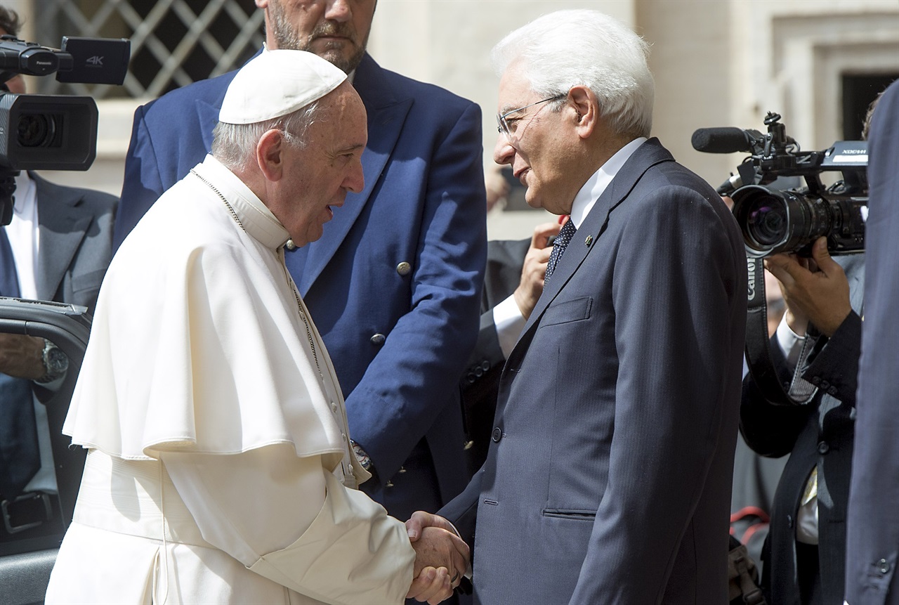 Le pape et le président italien Sergio Mattarella au palais du Quirinal. (Photo: Presidenza della Repubblica)