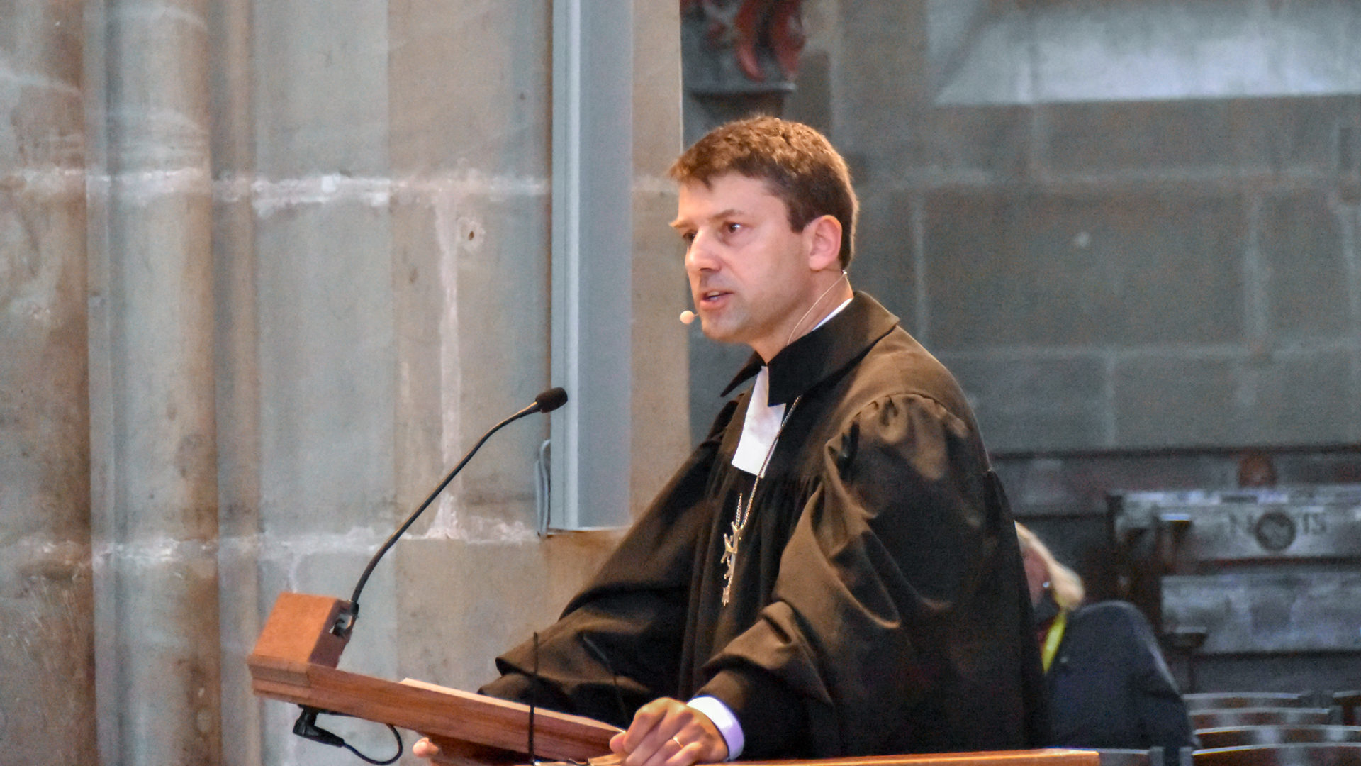 Gottfried Locher, président de la FEPS, prêche à la collégiale de Berne | © Maurice Page