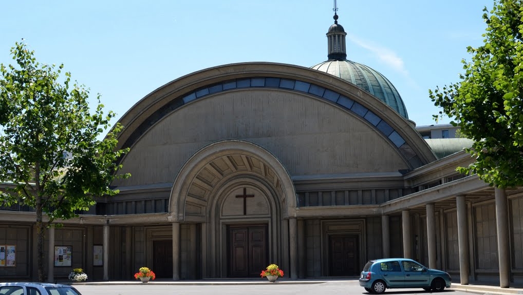 Le Renouveau charismatique se réunira à l'église du Christ-Roi, à Fribourg (Photo:Google Street View)