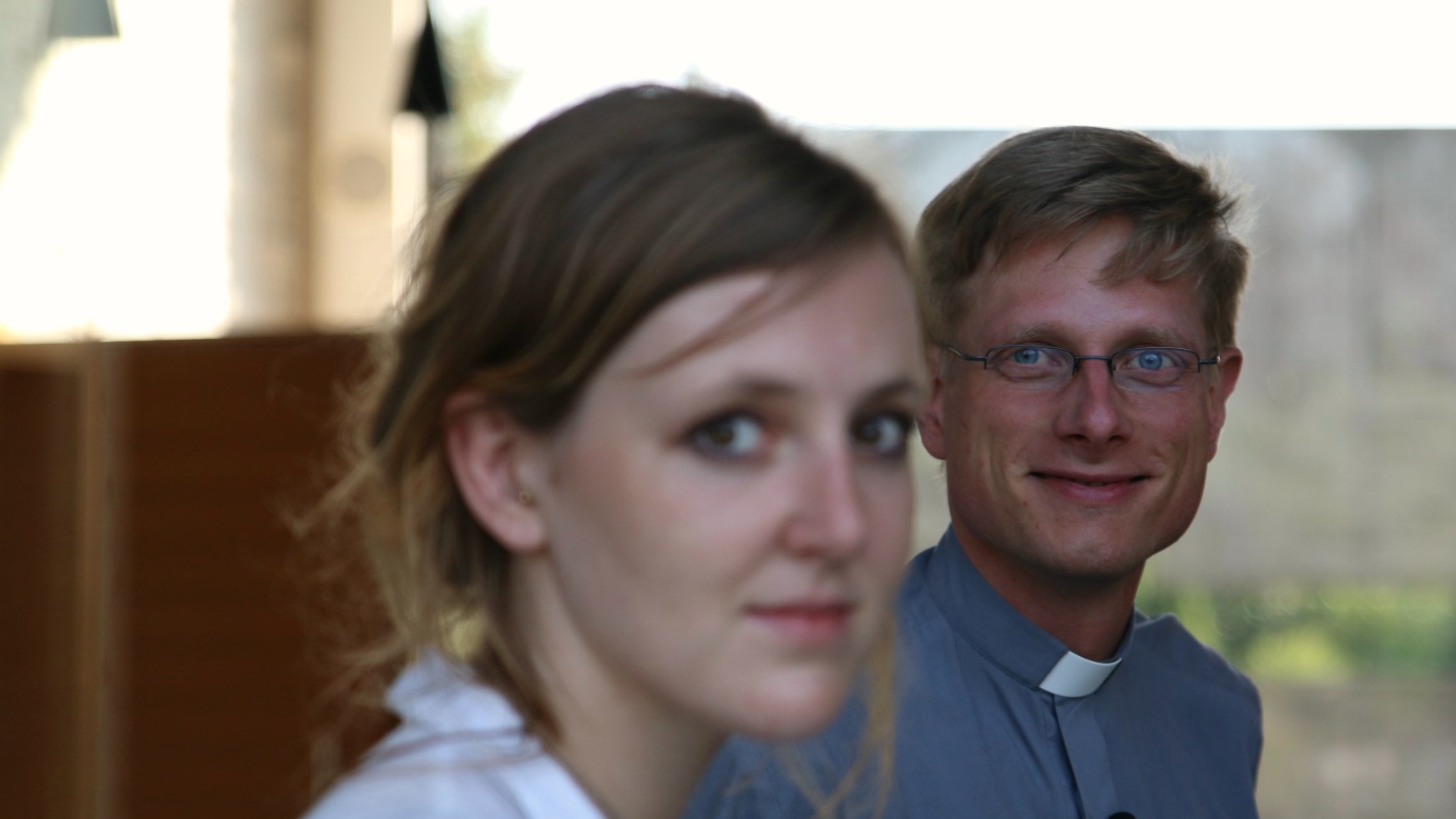 La journaliste Valerie Schönian a suivi pendant un an le Père Franziskus von Boeselager (Photo:blog:valerieundderpriester.de)