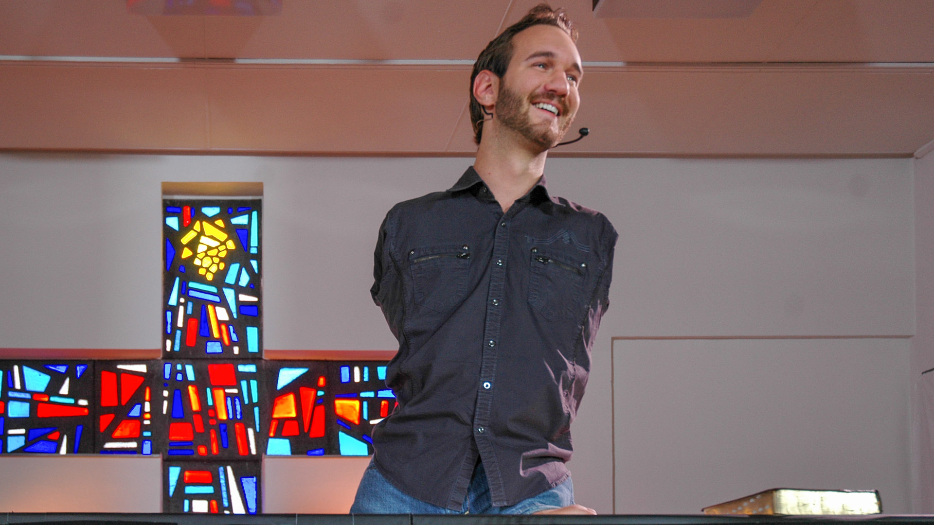 Nick Vujicic, né sans bras ni jambes témoigne de sa foi (photo flickr CC BY 2.0)