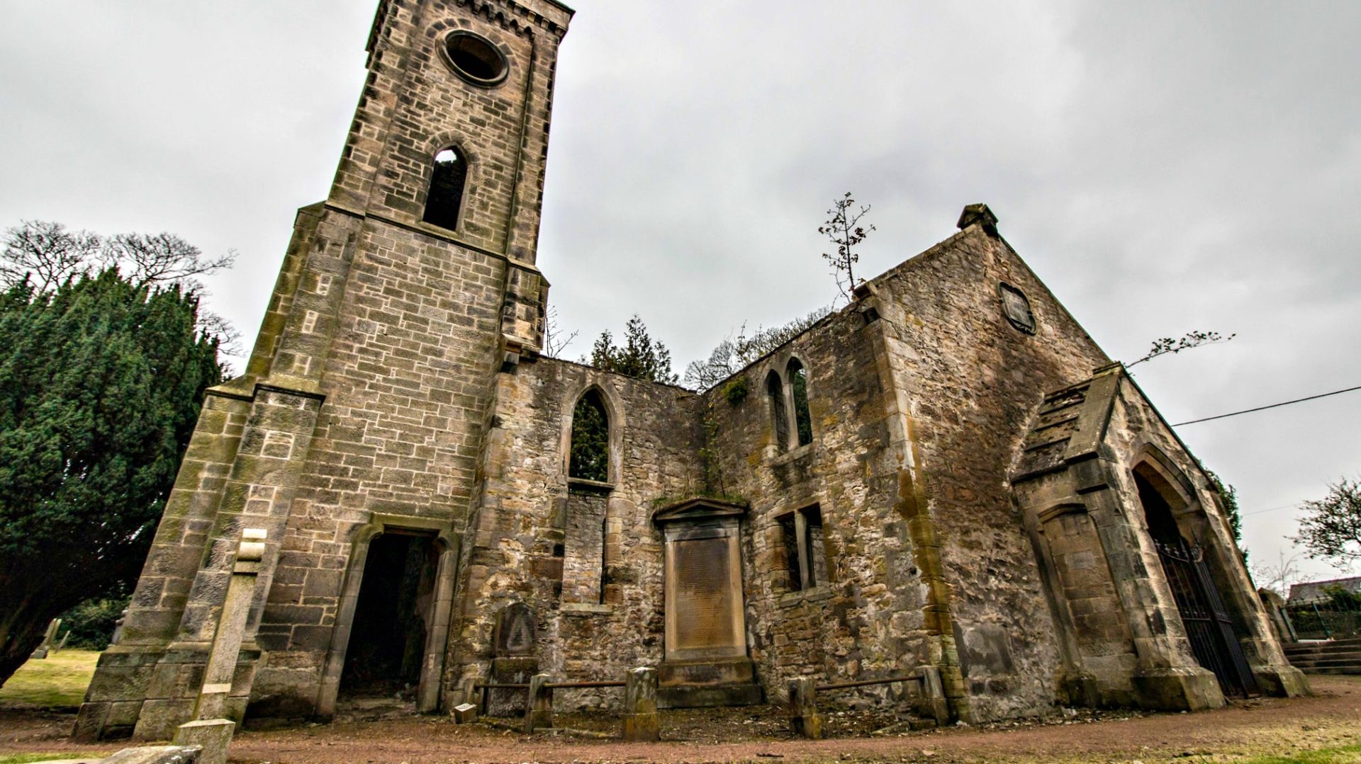 Pour le pape François, l'Eglise a toujours besoin d'être réparée (Photo:4652 Paces/Flickr/CC BY-ND 2.0)