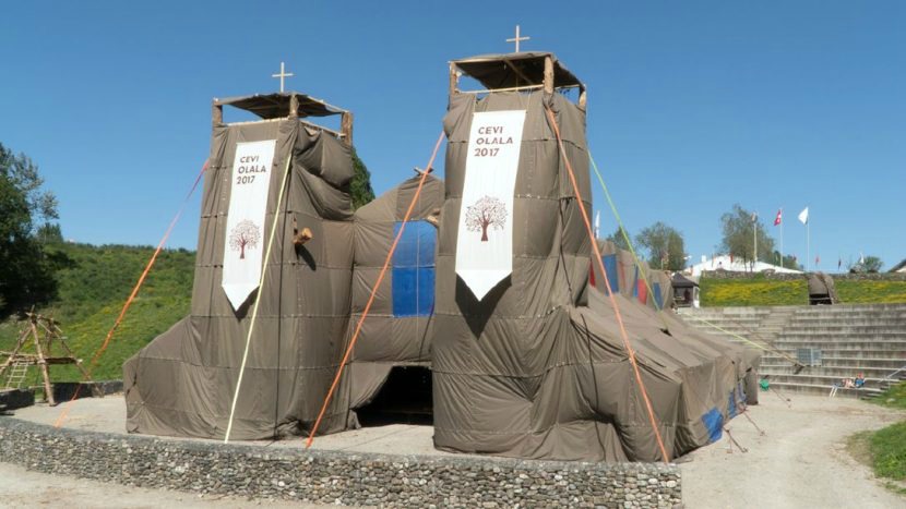 La "cathédrale" peut accueillir 700 personnes (Photo:UCJG Oberland)