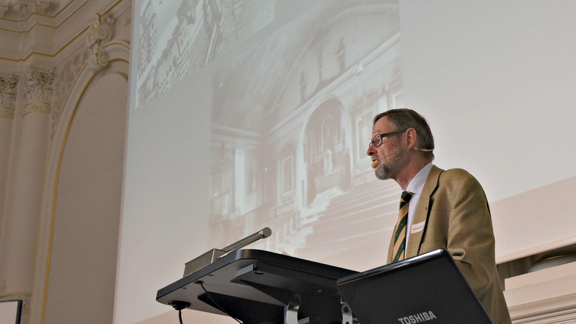 Hansruedi Kleiber, de l'Eglise catholique de Lucerne, a présenté les cas de reconversion dans sa ville (Photo:Raphaël Zbinden)