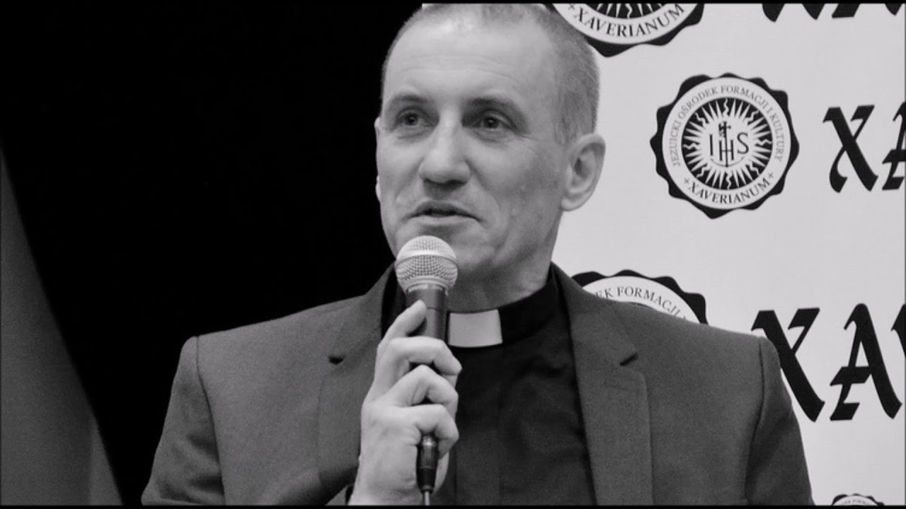 L'abbé Krzysztof Grzywocz a disparu dans la région du Simplon depuis le 17 août 2017 (capture d'écran Youtube)