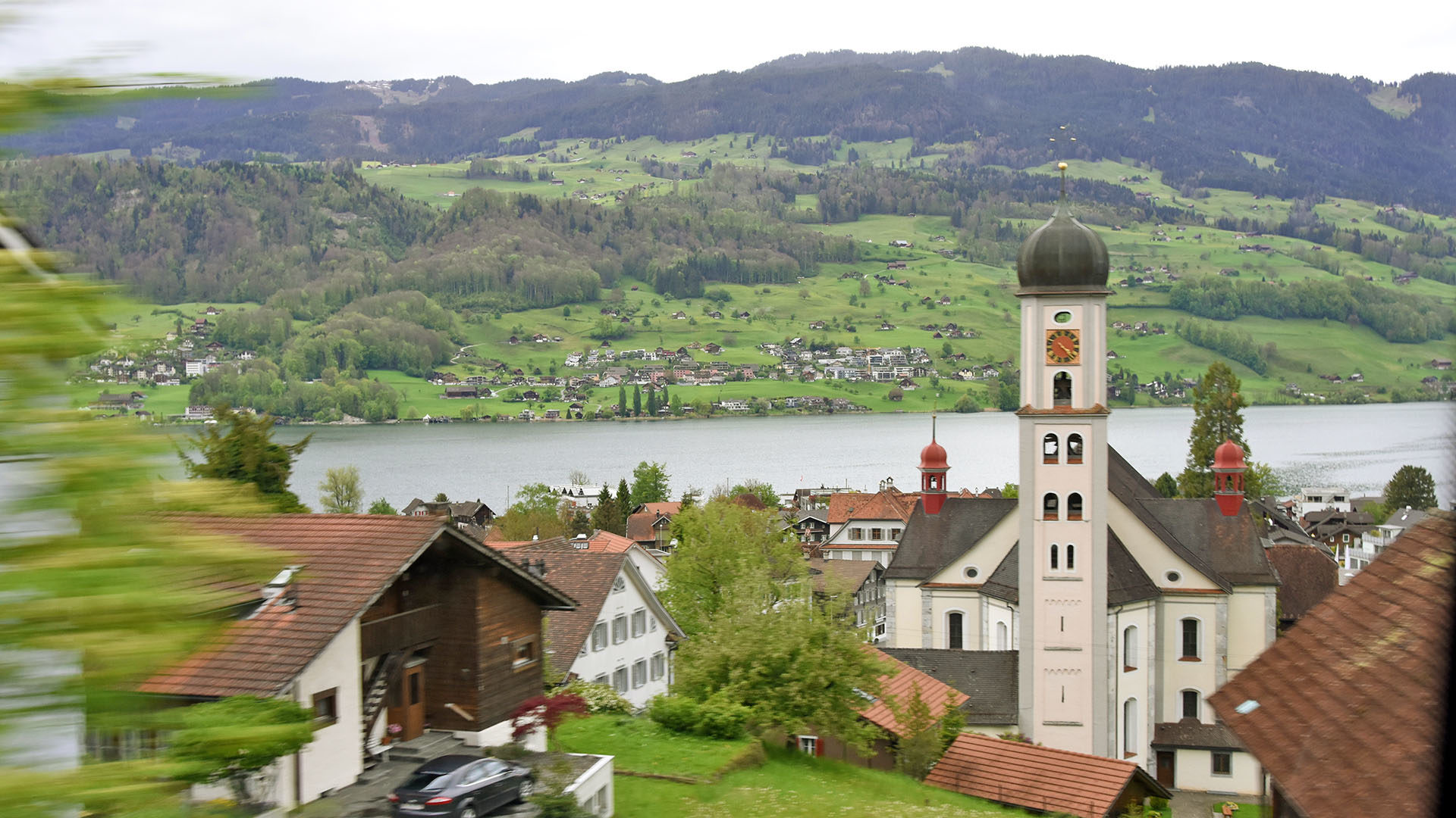 La grande église de Sachseln accueillera la célébration œcuménique télévisée (Photo: Grégory Roth)