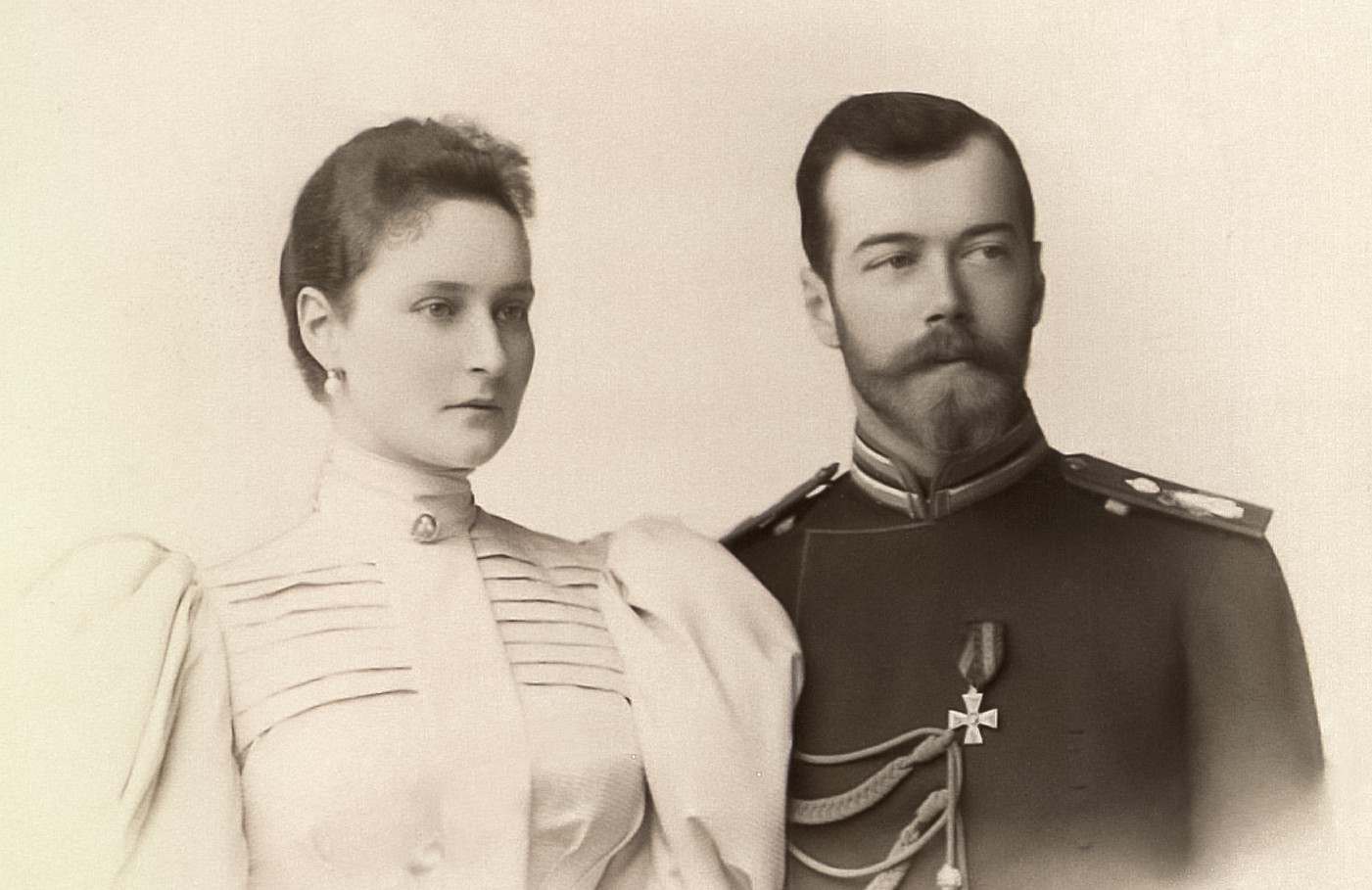 Alexandra Feodorovna et Nicolas II ont été assassinés en 1918 