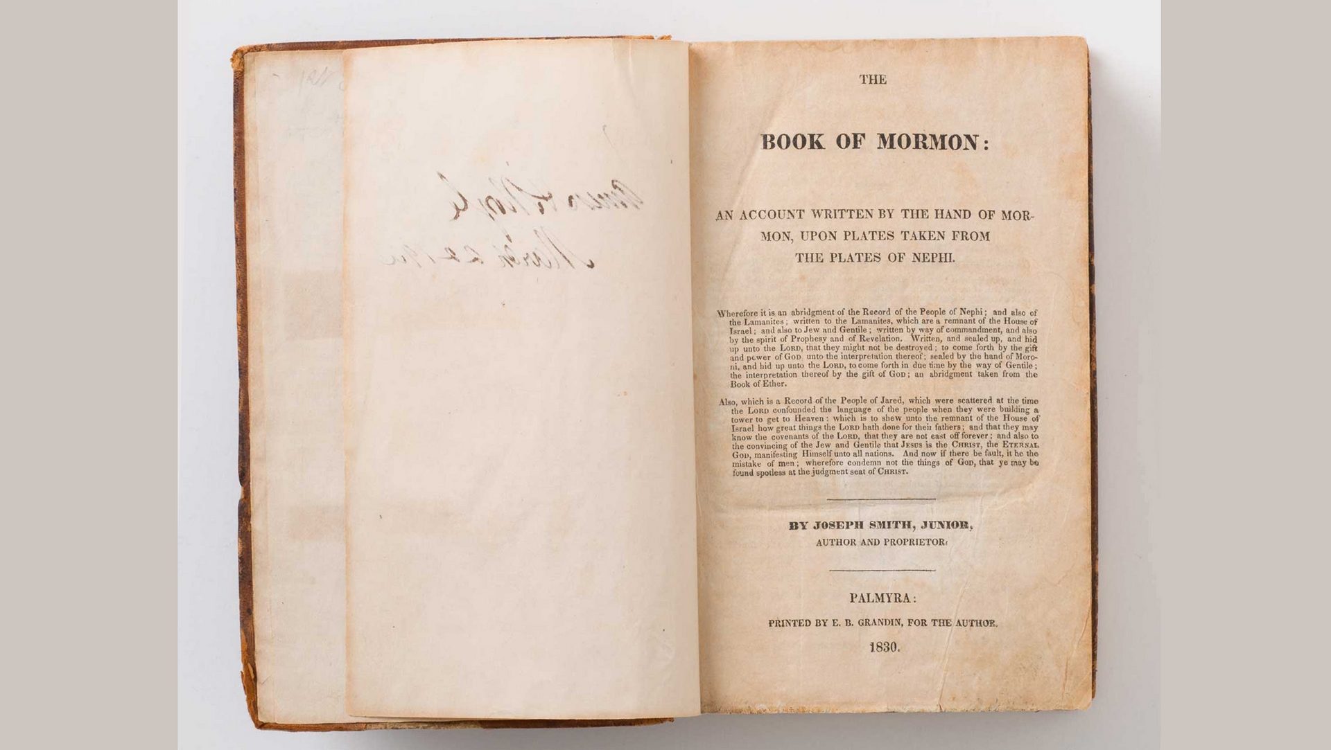 La page de garde de la 1ere édition du Livre de Mormon en 1830 