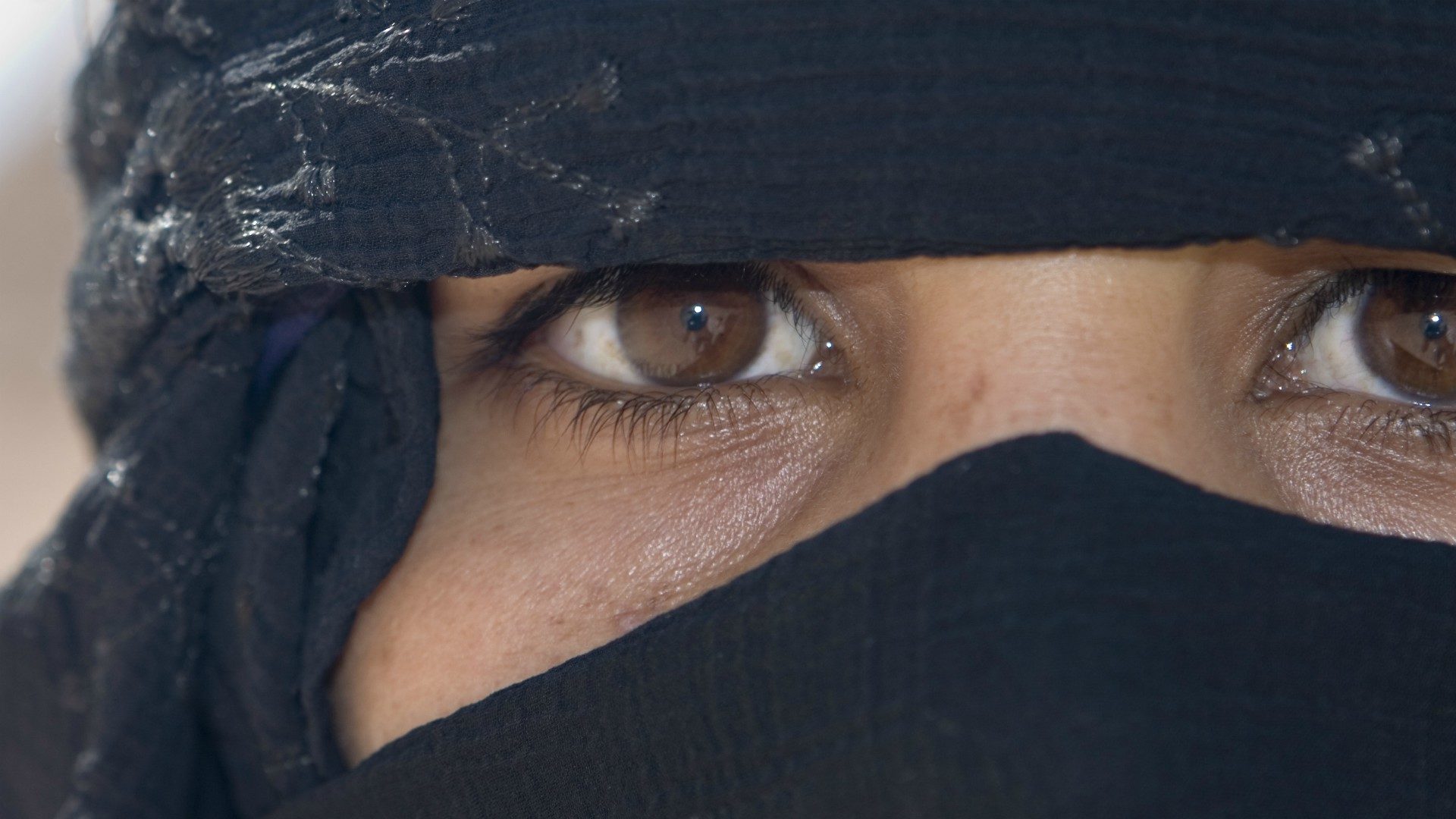 Les étudiantes algériennes ne devront plus cacher leur visage (Photo d'illustration:David Dennis/Flickr/CC BY-SA 2.0)