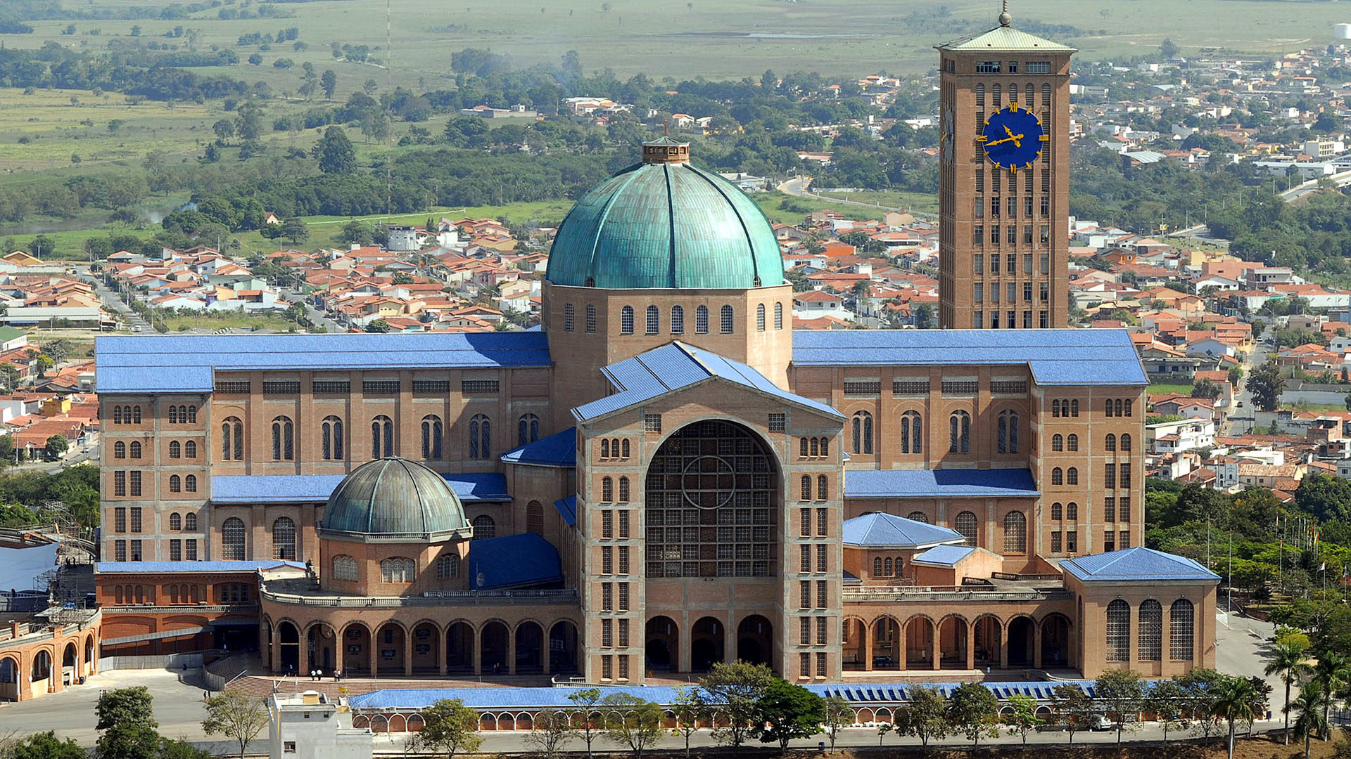 La basilique du sanctuaire national d'Aparecida, au Brésil (Wikimedia Commons/Valter Campanato/CC BY 3.0 BR)