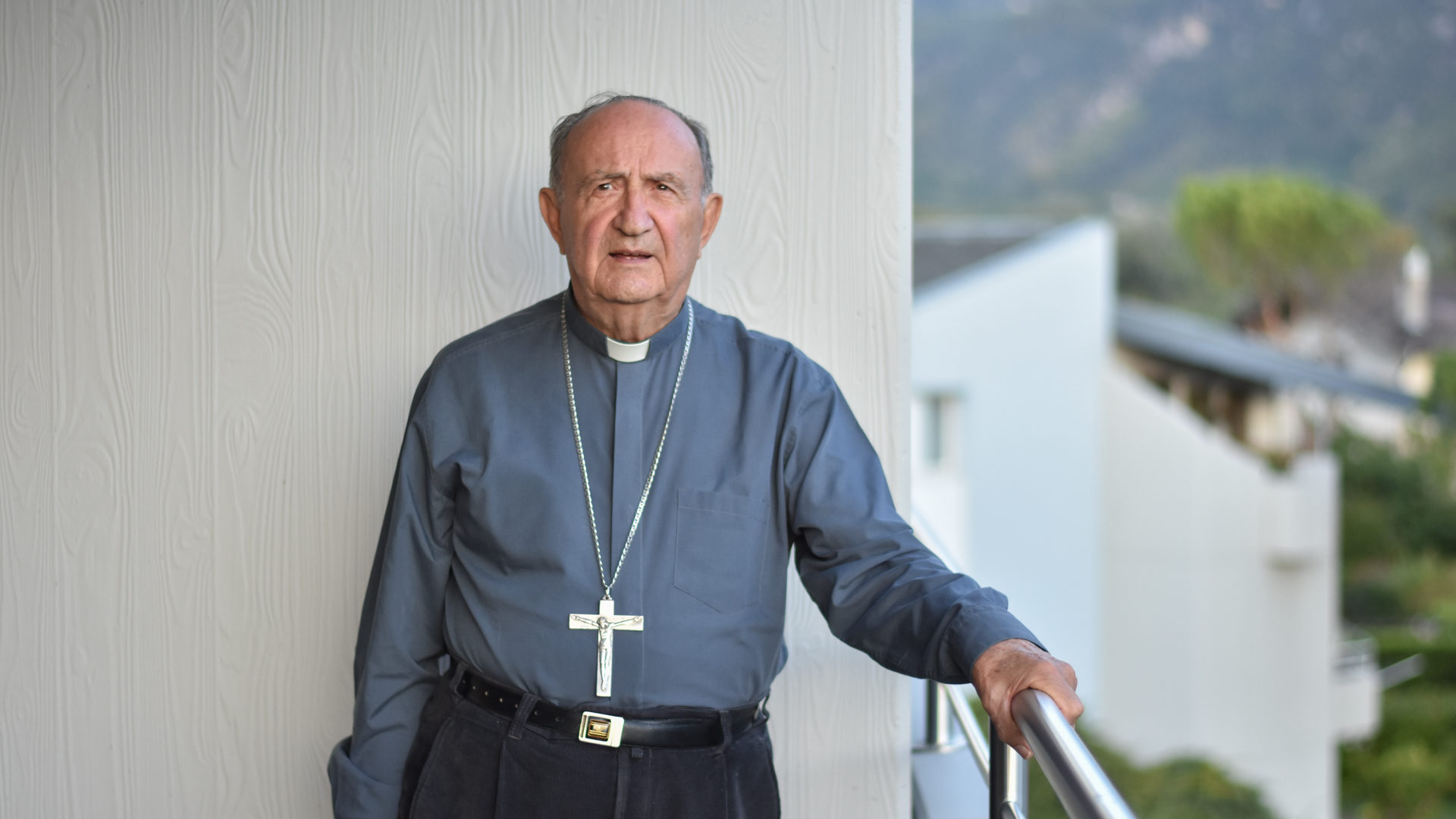A sa retraite, le cardinal Schwery a vécu dans un petit appartement de sa commune d'origine: Saint-Léonard (Photo: Pierre Pistoletti)