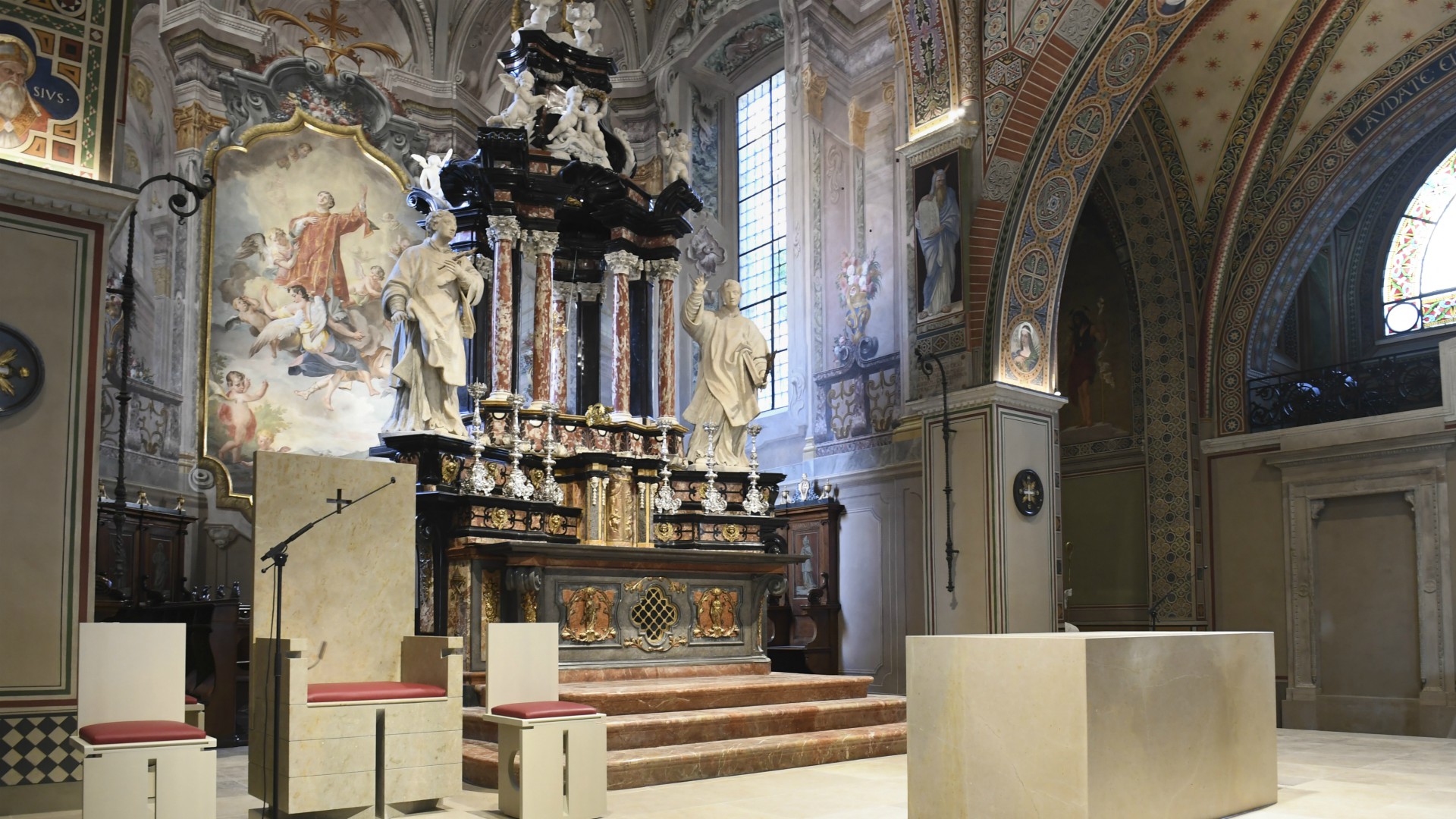 Interior de la catedral de Lugano