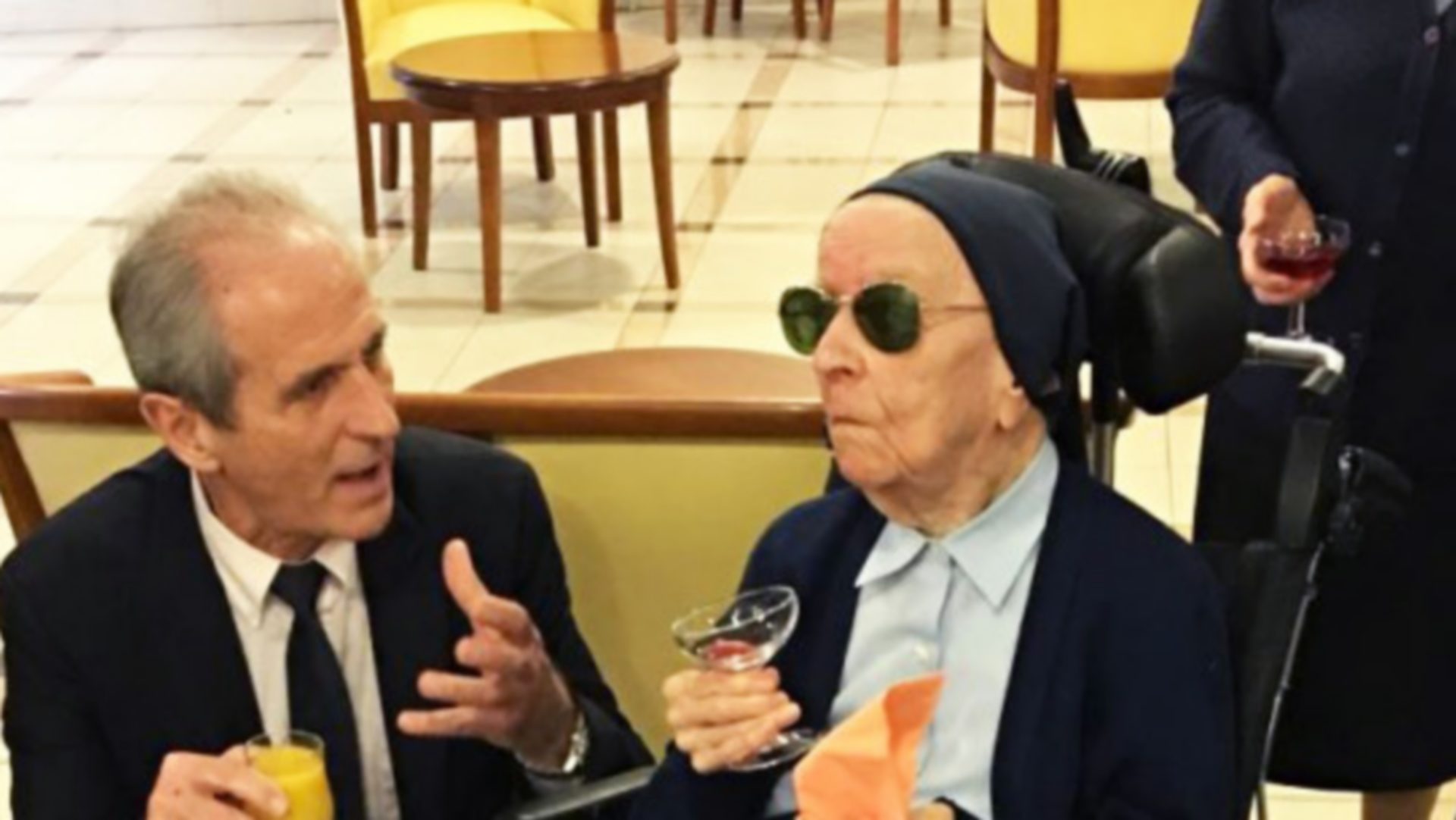 A 113 ans, Soeur André est la doyenne des Français (ville de Toulon) 