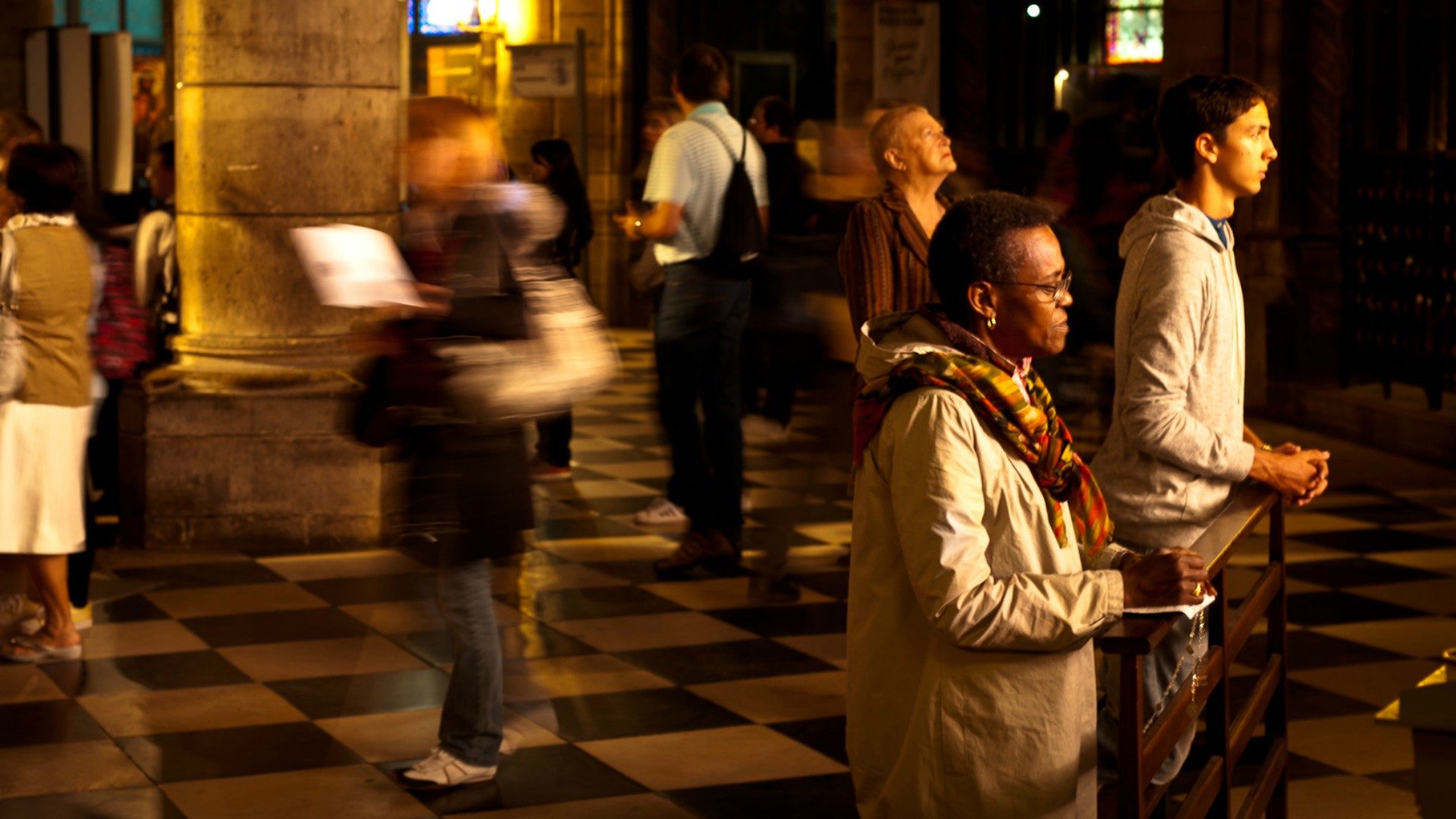 A partir du 3 décembre 2017, les catholiques français prieront avec la nouvelle traduction du Notre Père (Photo:Brian Dewey/Flickr/CC BY-NC 2.0)