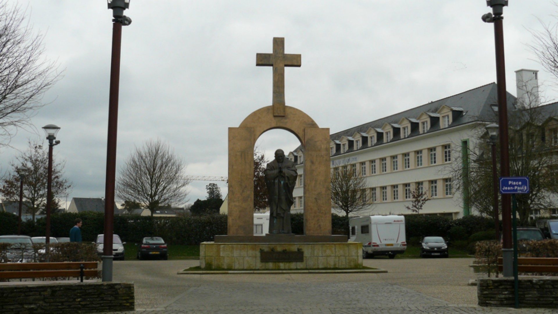 La statue de Jean Paul II à Ploërmel, en Bretagne, sera déplacée (Photo:Titem/Flickr/CC BY-NC-ND 2.0)