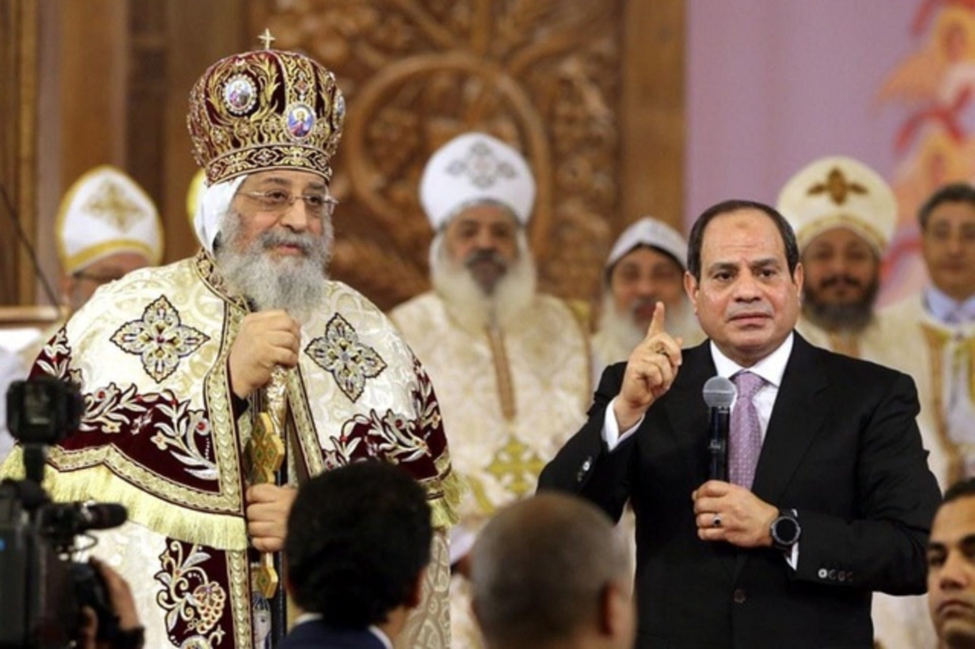 Le président égyptien Al Sissi aux côtés du patriarche Tawadros II  | © Keystone