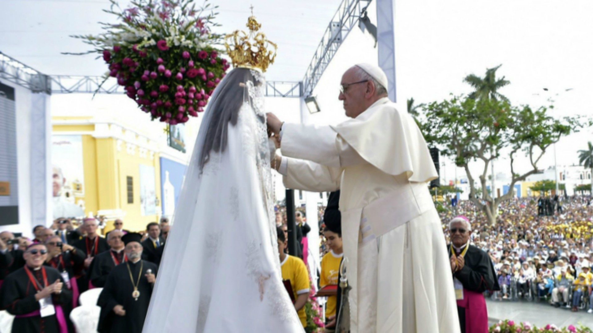 A Trujillo, le pape François a couronné la Vierge de la Porte | © AP L'Osservatore Romano/ Keystone