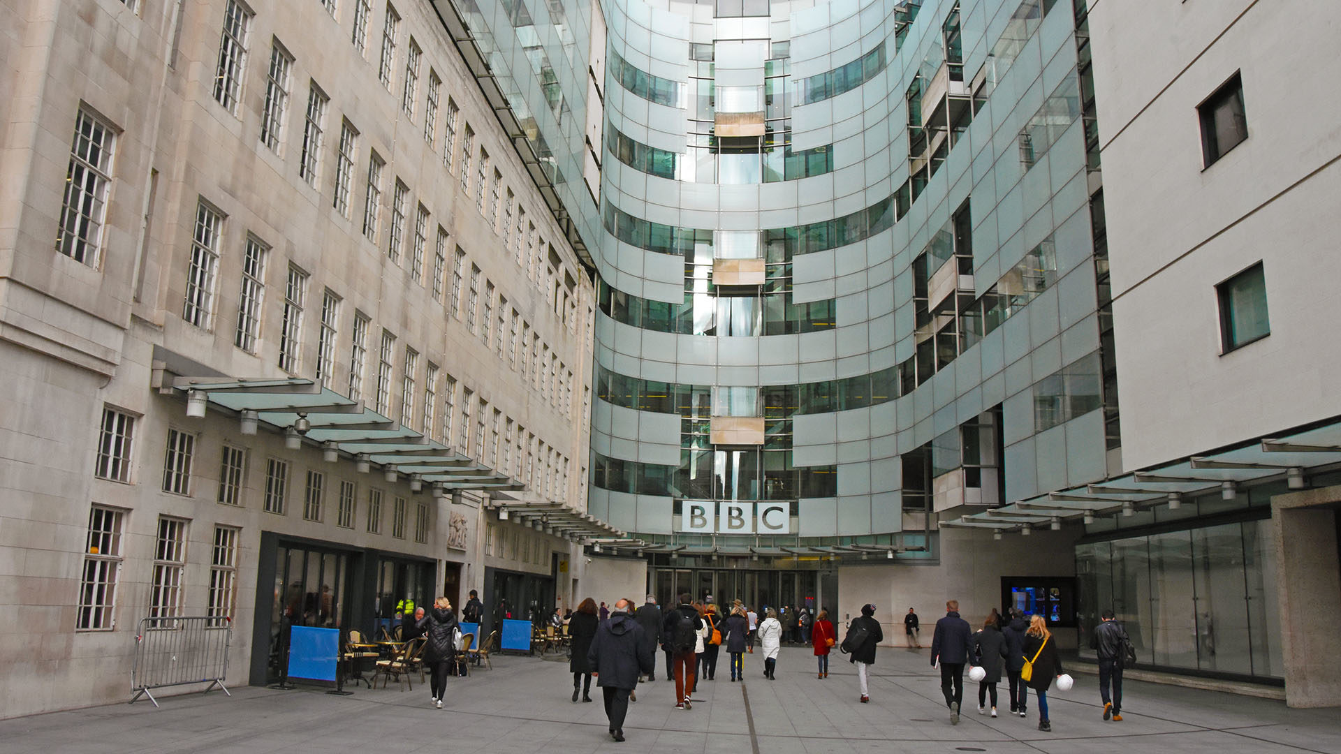 L'emblématique bâtiment (Broadcasting House) de la BBC à Londres | © Grégory Roth