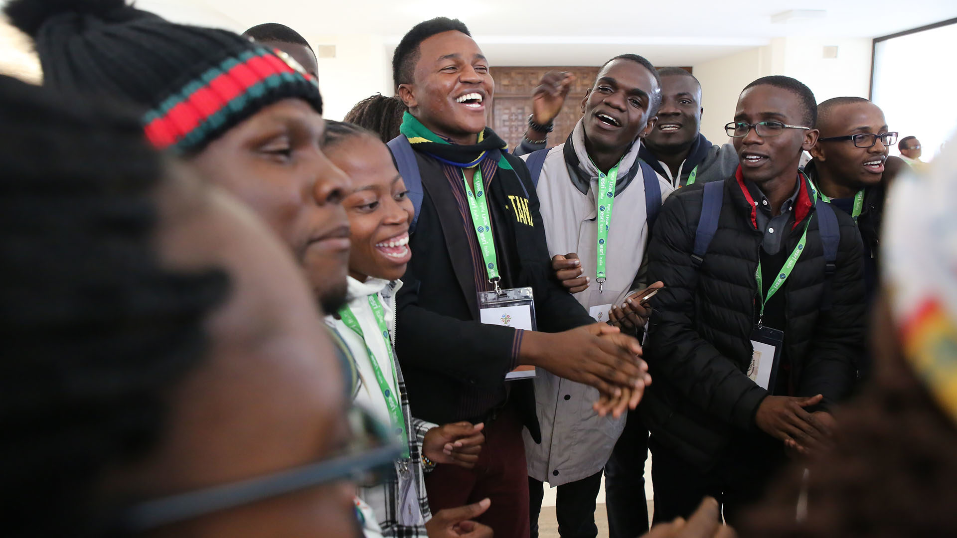 Rome le 19 mars 2018. Les jeunes Africains venus au pré-synode de plusieurs pays chantent dans le hall du Collège Matter Ecclesiae. | © B. Hallet