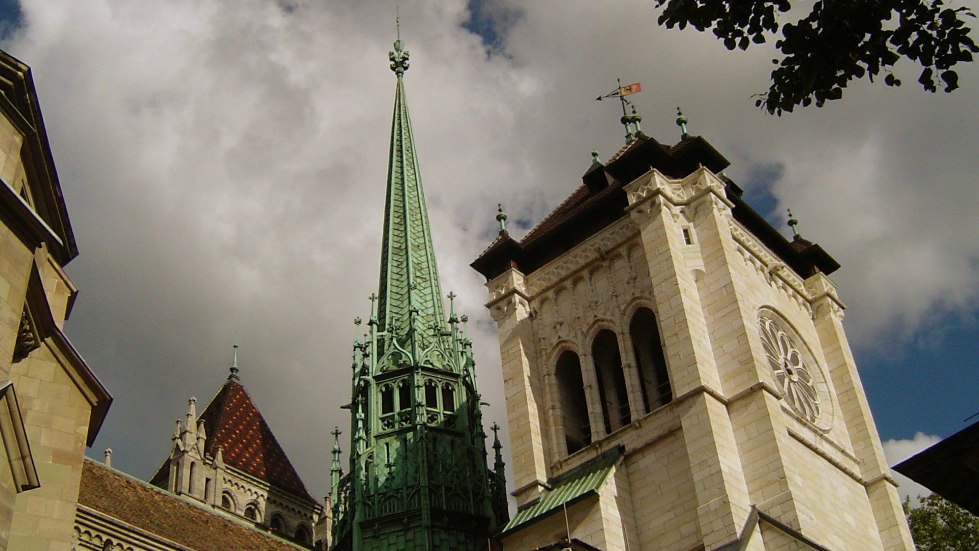 Les Eglises genevoises émettent des réserves sur la laïcité (Photo:cathédrale protestante St-Pierre de Genève:Marc Buehler/Flickr/CC BY-NC 2.0)