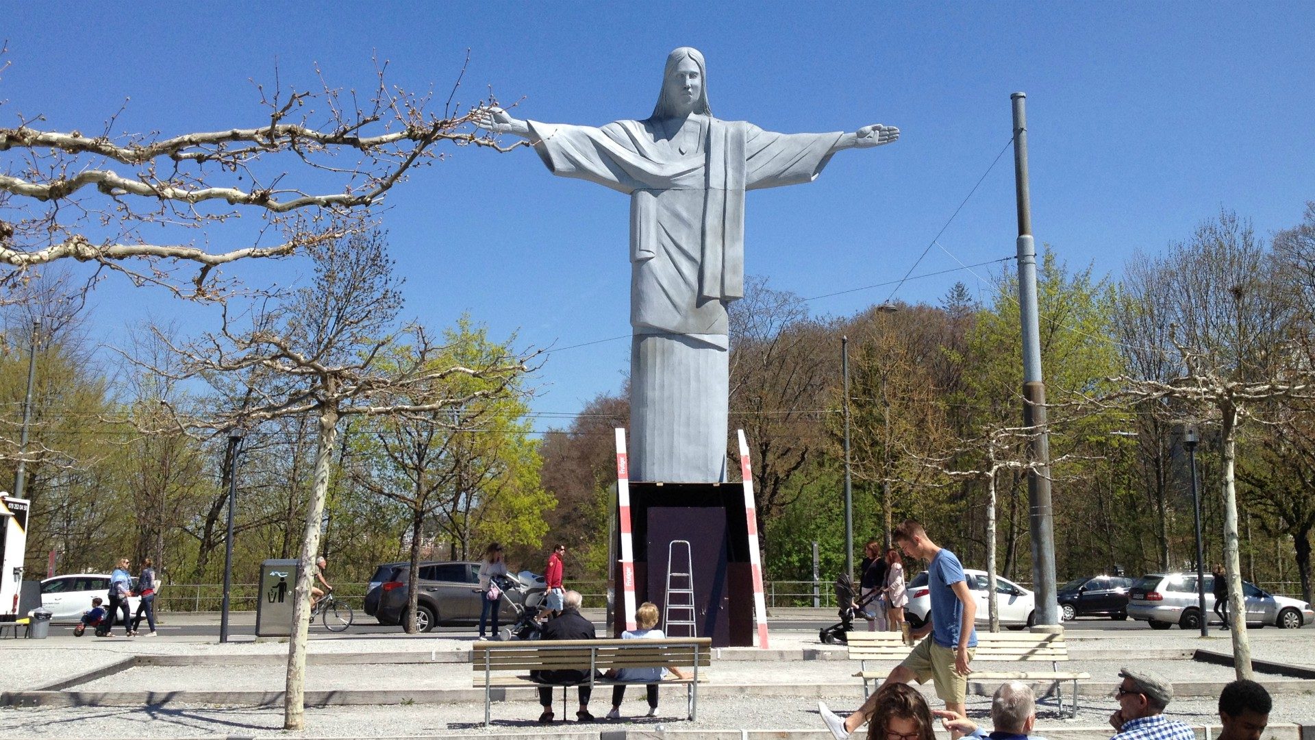 La réplique du Christ du Corcovado est installée à l'entrée du parc du Domino | © Maurice Page