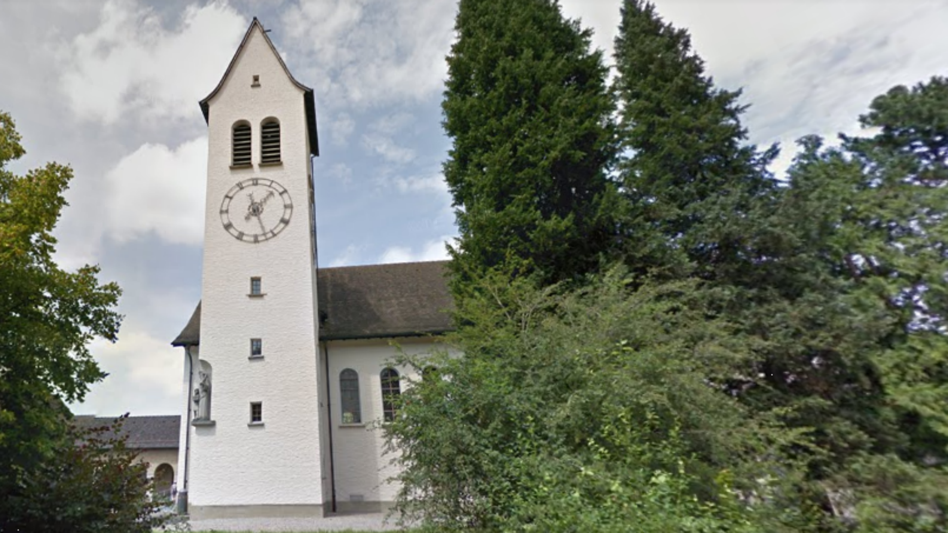 St-Joseph est l'une des trois églises de la paroisse de Buchrain-Perlen (LU) (Photo:Google-Streetview)