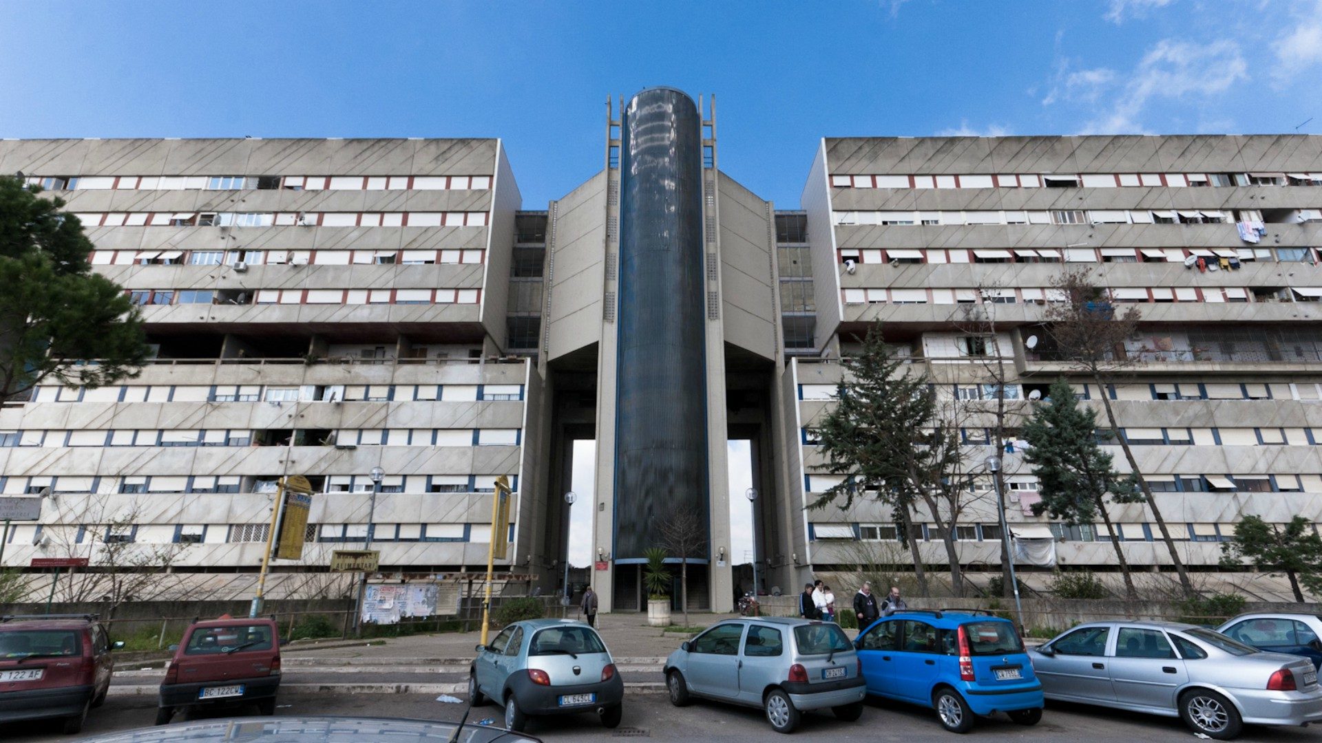 L'immeuble du Serpentone, dans le quartier du Corviale, abrite 6'000 personnes (Photo:Umberto Rotundo/Flickr/CC BY 2.0)