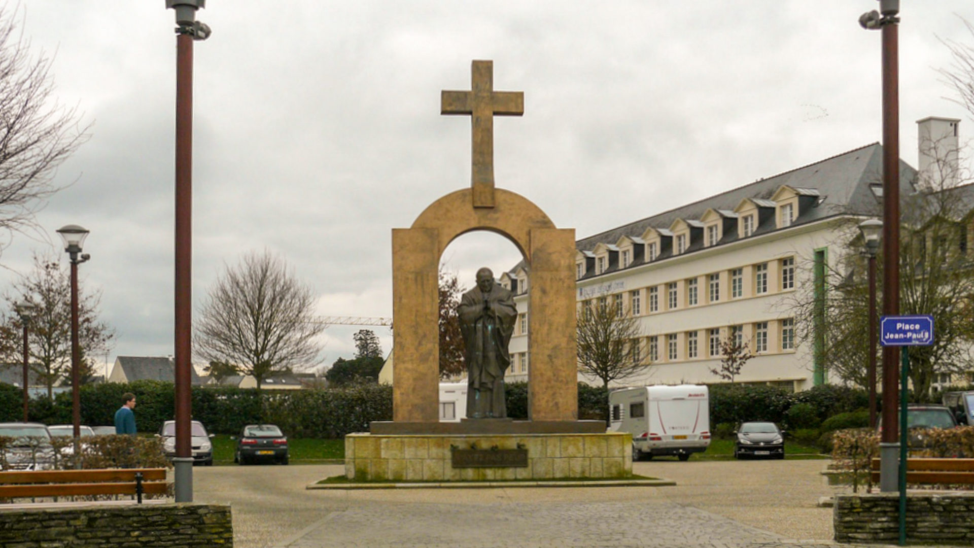 La statue de Jean Paul II à Ploërmel sera déplacée | © Titem/Flickr/CC BY-NC-ND 2.0)