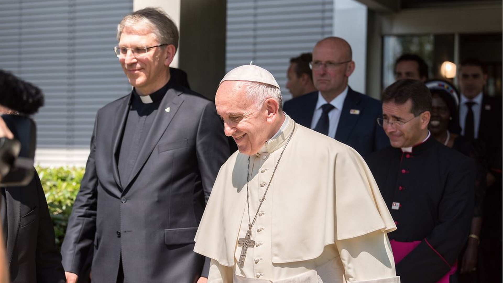 Le pasteur Olaf Tveit, secrétaire général du COE et le pape François | © WCC Albin Hillert
