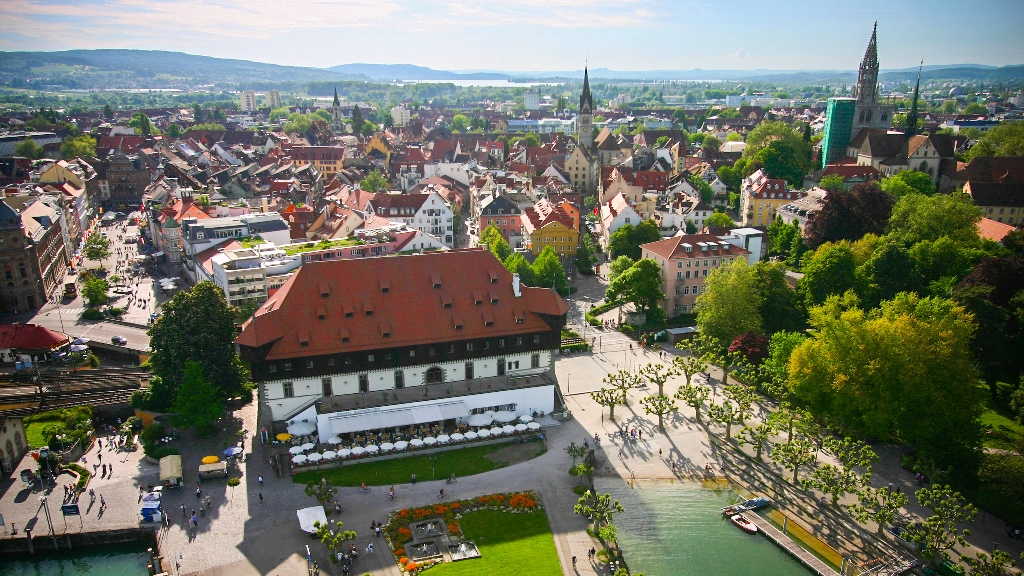 La ville de Constance avec, au premier plan, Le bâtiment du Concile | © konstanzer-konzil.de